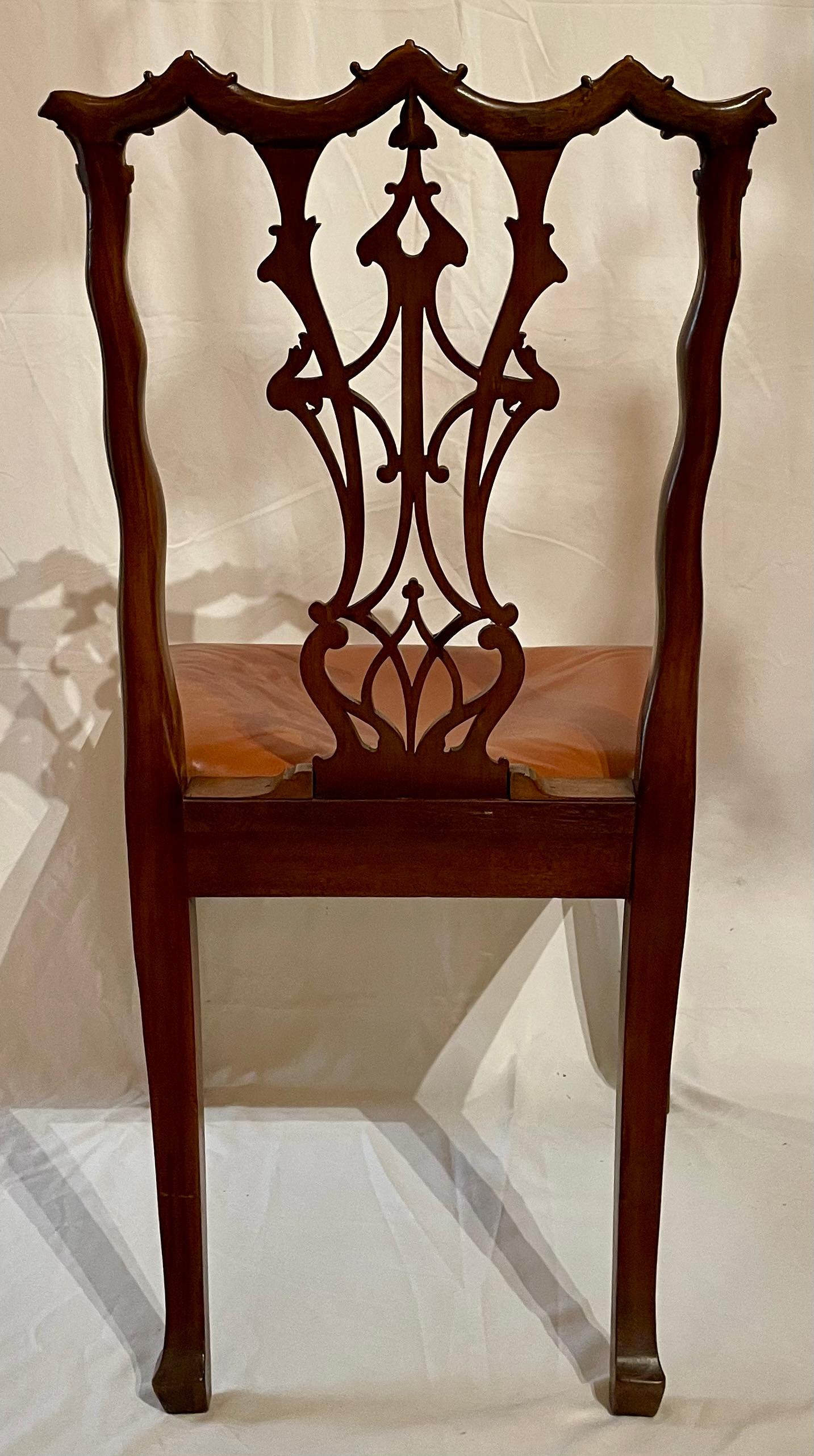 Antica sedia Chippendale inglese in mogano con seduta in pelle, CIRCA 1880. in vendita 2