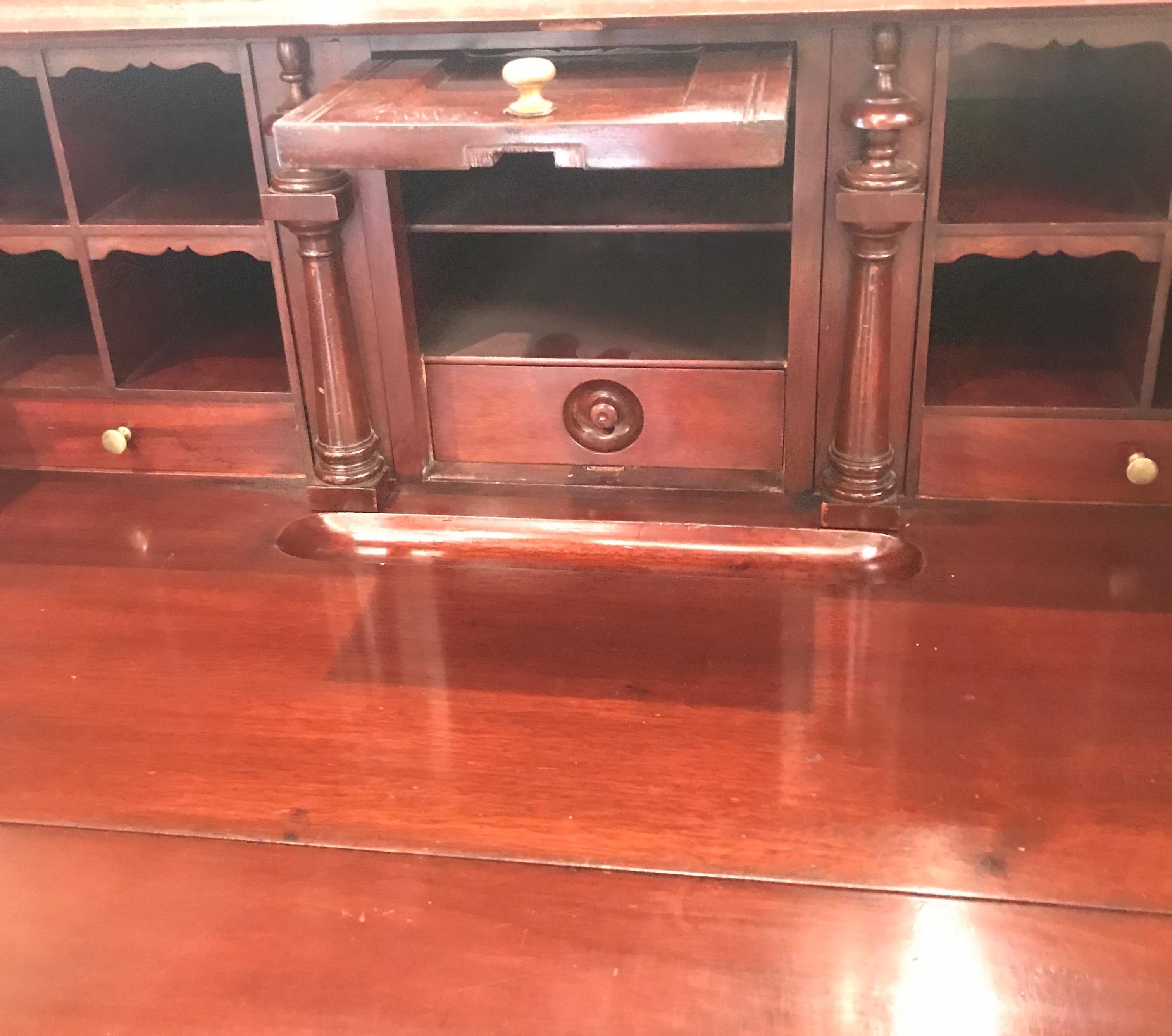 Antique English Chippendale Mahogany Slant Front Desk (Mahagoni)