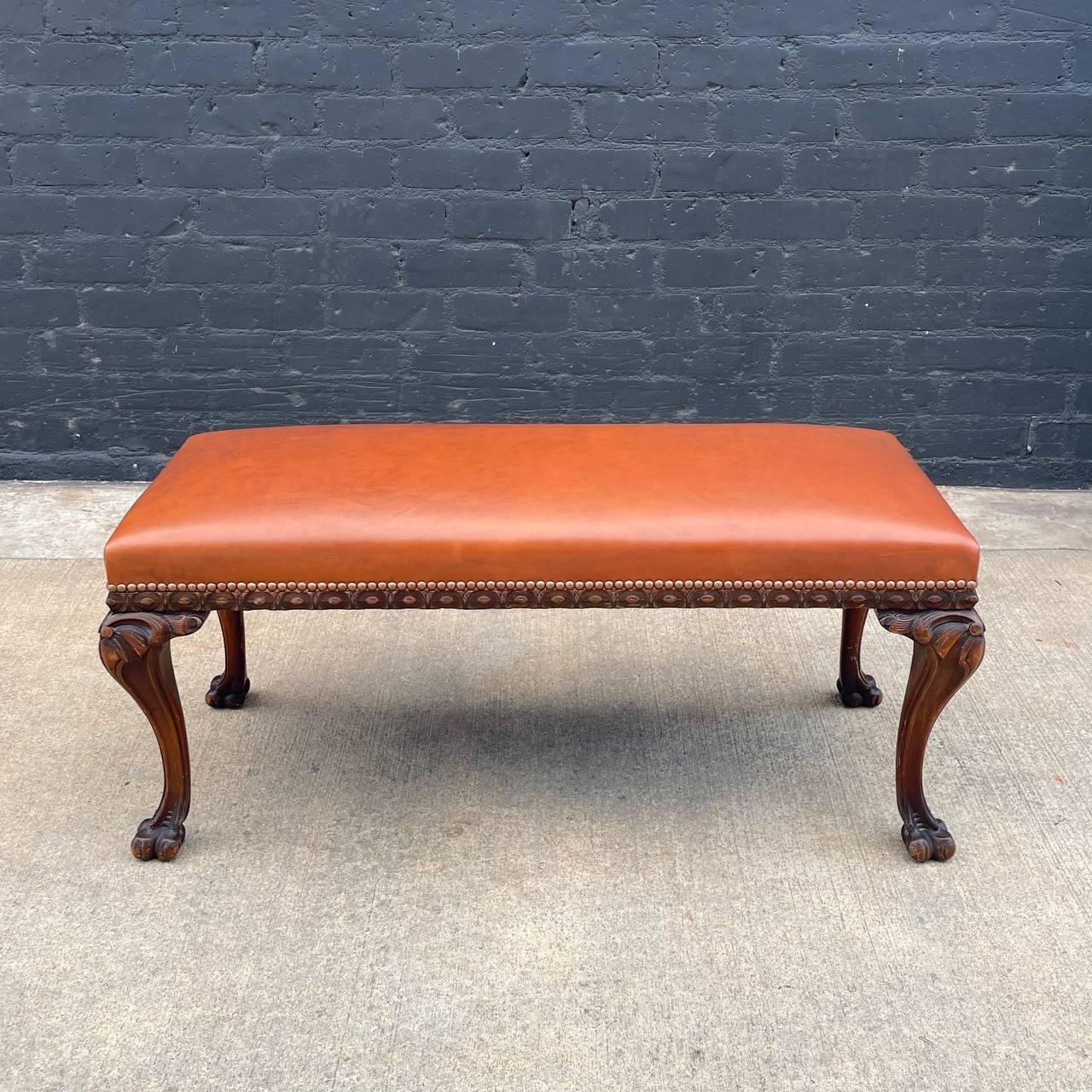 Antique English Chippendale Style Leather Bench with Carved Feet In Good Condition For Sale In Los Angeles, CA