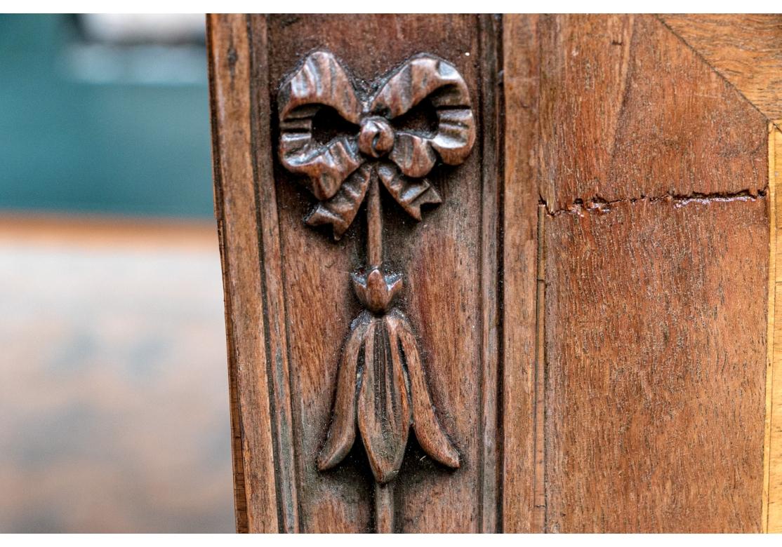 Bureau de partenaire anglais ancien de style Chippendale en acajou et citronnier incrusté en vente 8