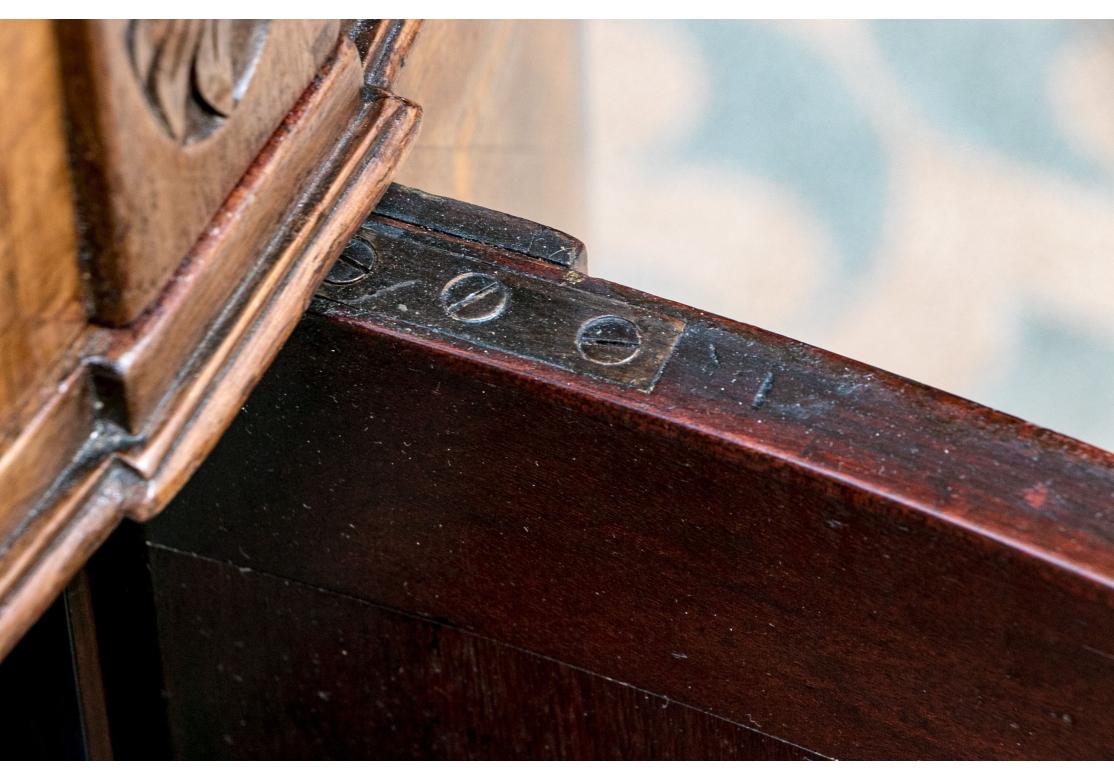 Bureau de partenaire anglais ancien de style Chippendale en acajou et citronnier incrusté en vente 11