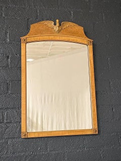 Antiker englischer Wandspiegel aus Ahornholz im Chippendale-Stil mit Phoenix-Kreuz