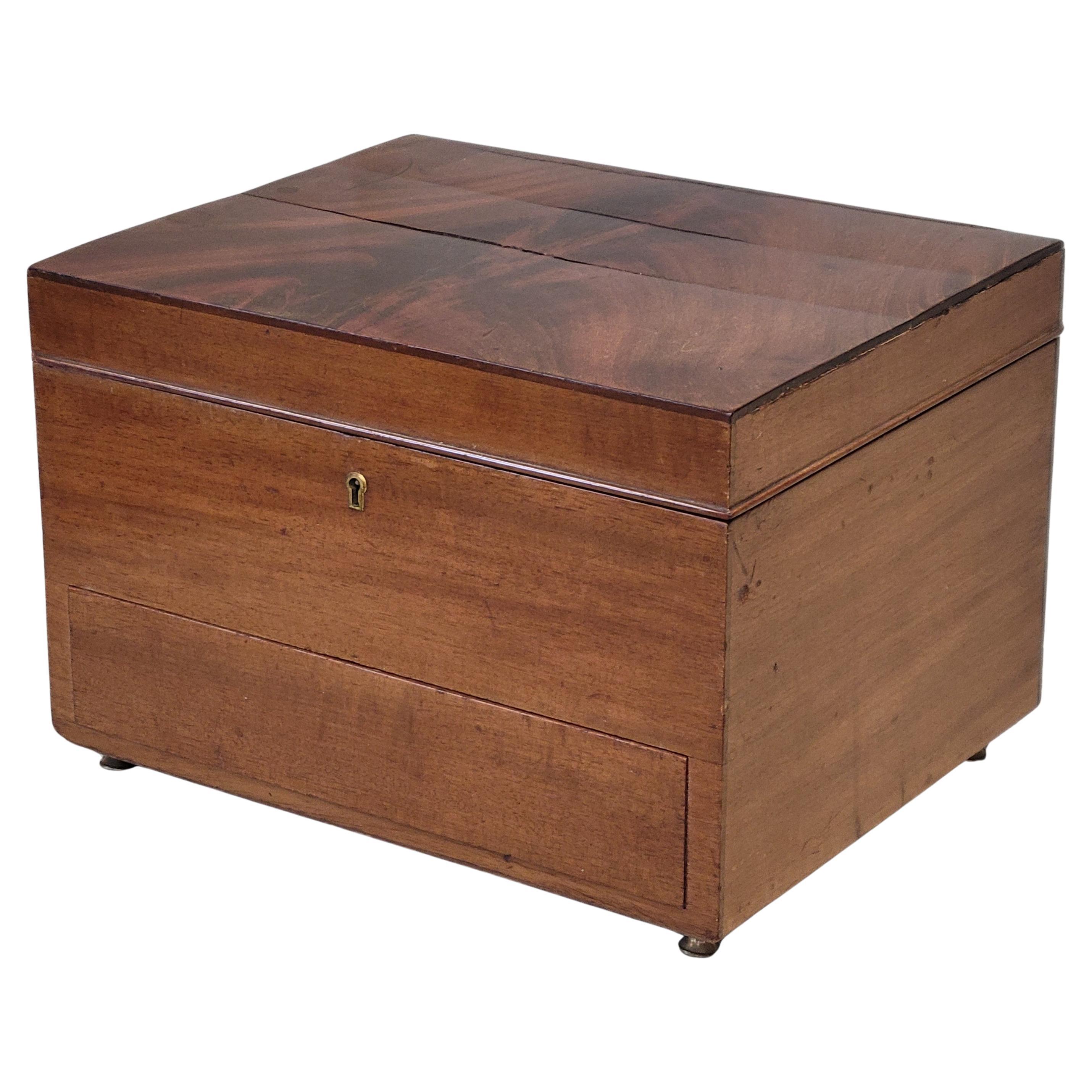 Antigüedades inglesas Circa 1900 Flame Caoba Maple & Co. Ltd. Joyero (RL)