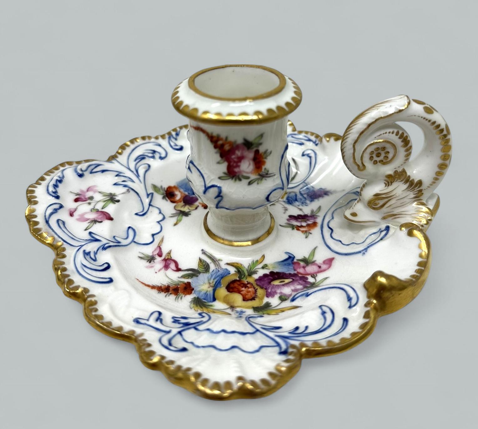 Antique English Coalport Centerpiece Chamberstick John Rose Regency Period 19Ct In Good Condition For Sale In Dublin, Ireland