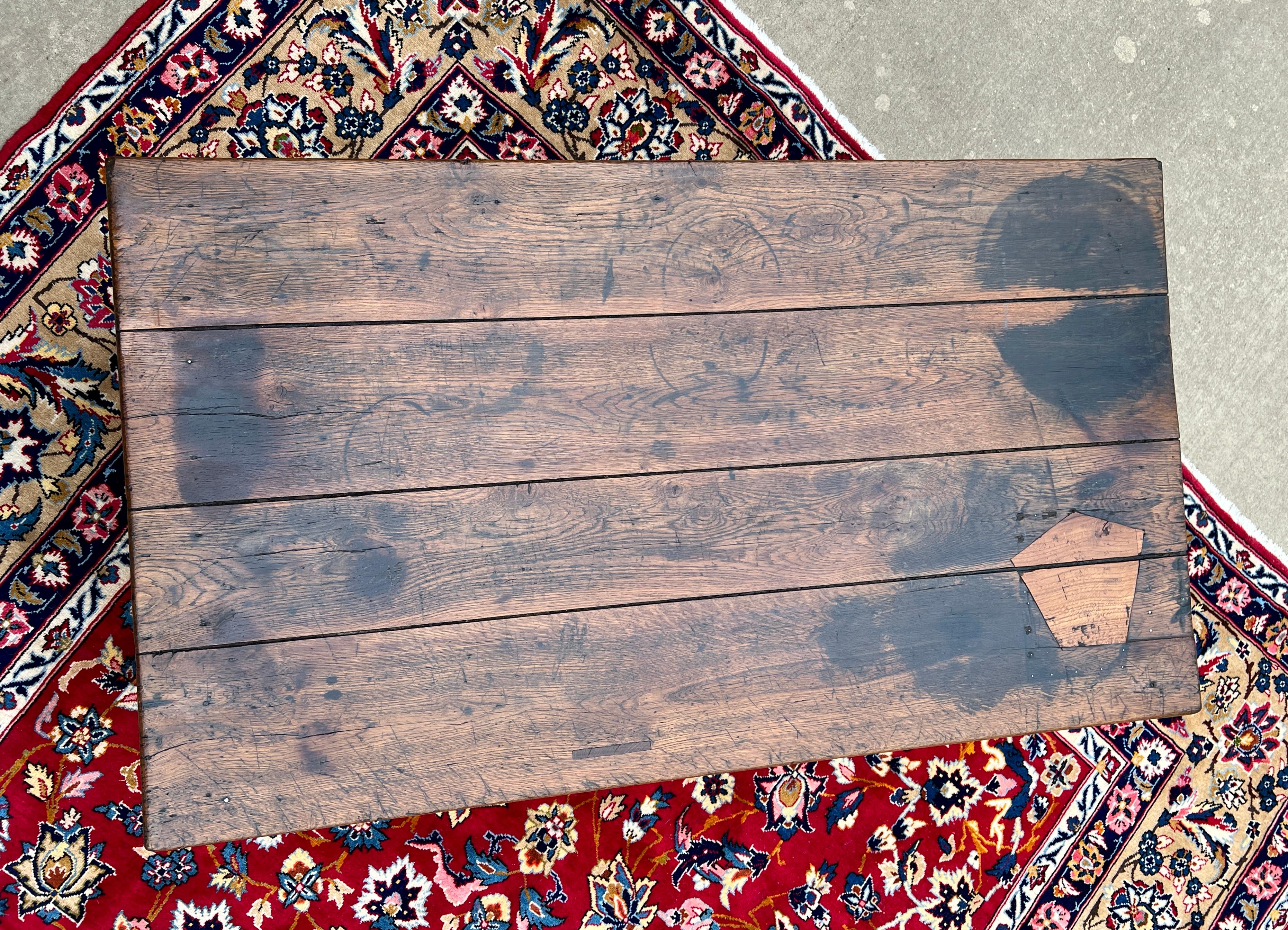 Antique English Coffee Table Farmhouse Rustic Oak Drawers Shaker Legs Mid-19th C 8