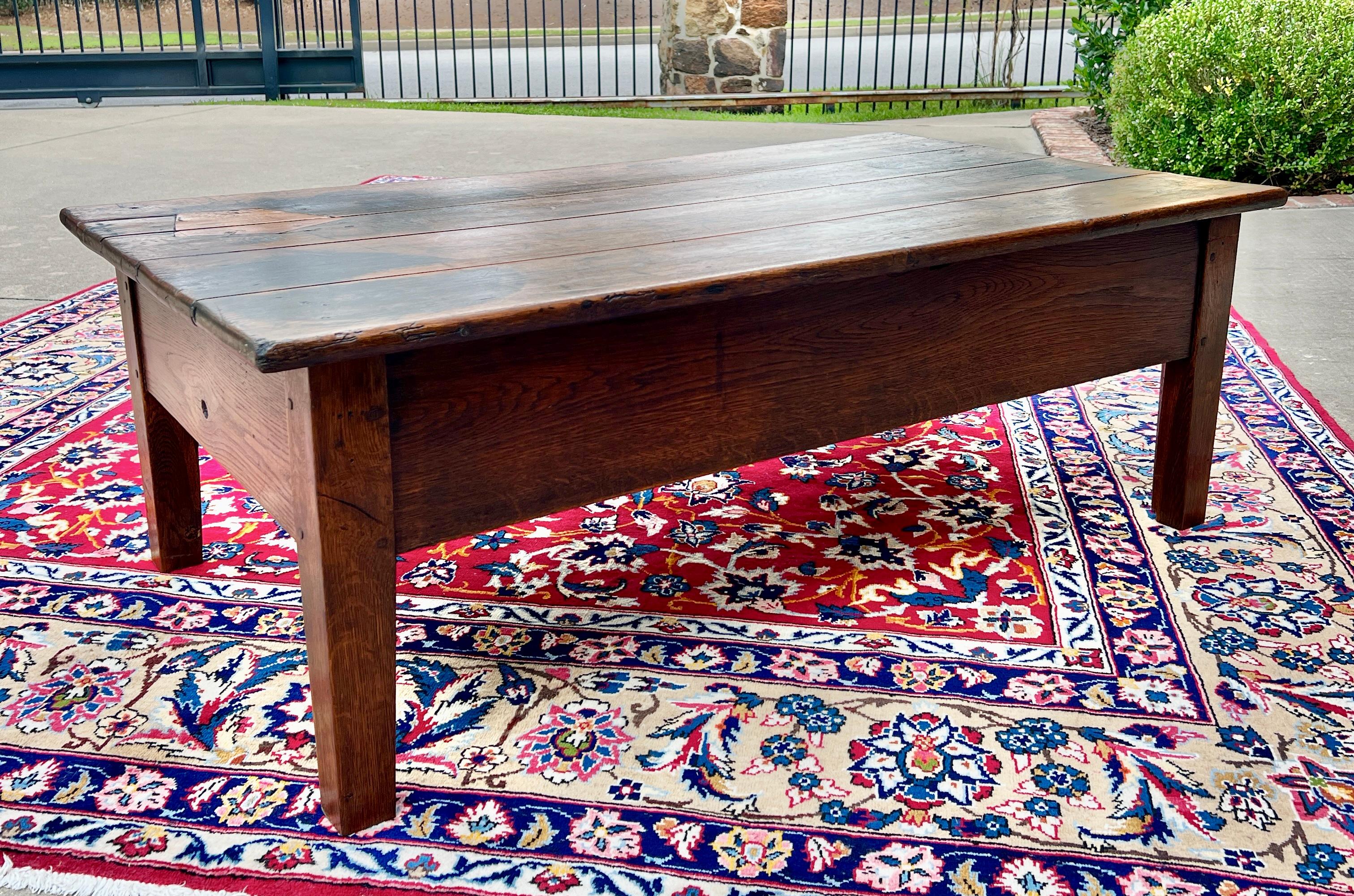 Antique English Coffee Table Farmhouse Rustic Oak Drawers Shaker Legs Mid-19th C 9
