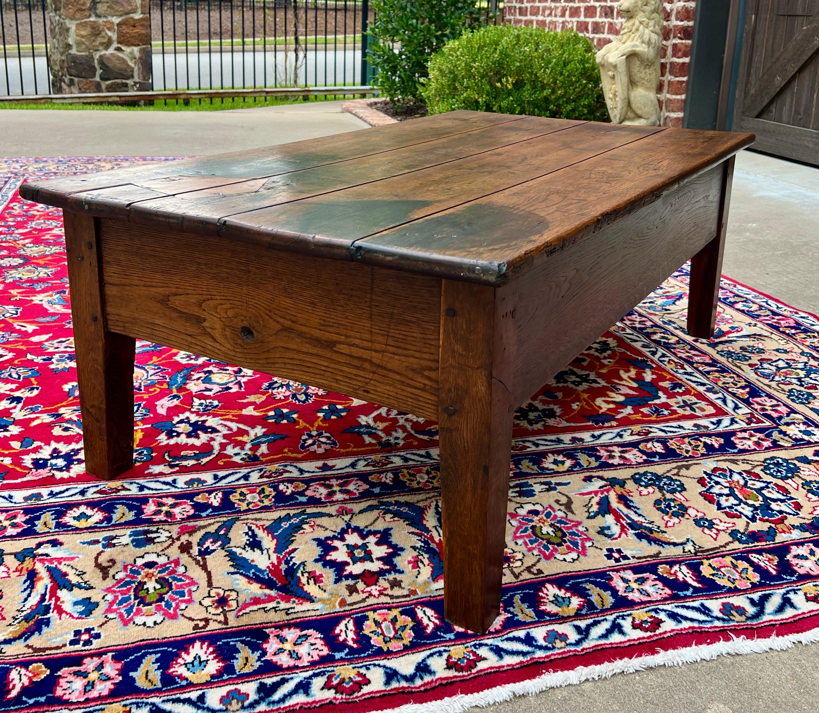 Antique English Coffee Table Farmhouse Rustic Oak Drawers Shaker Legs Mid-19th C 10