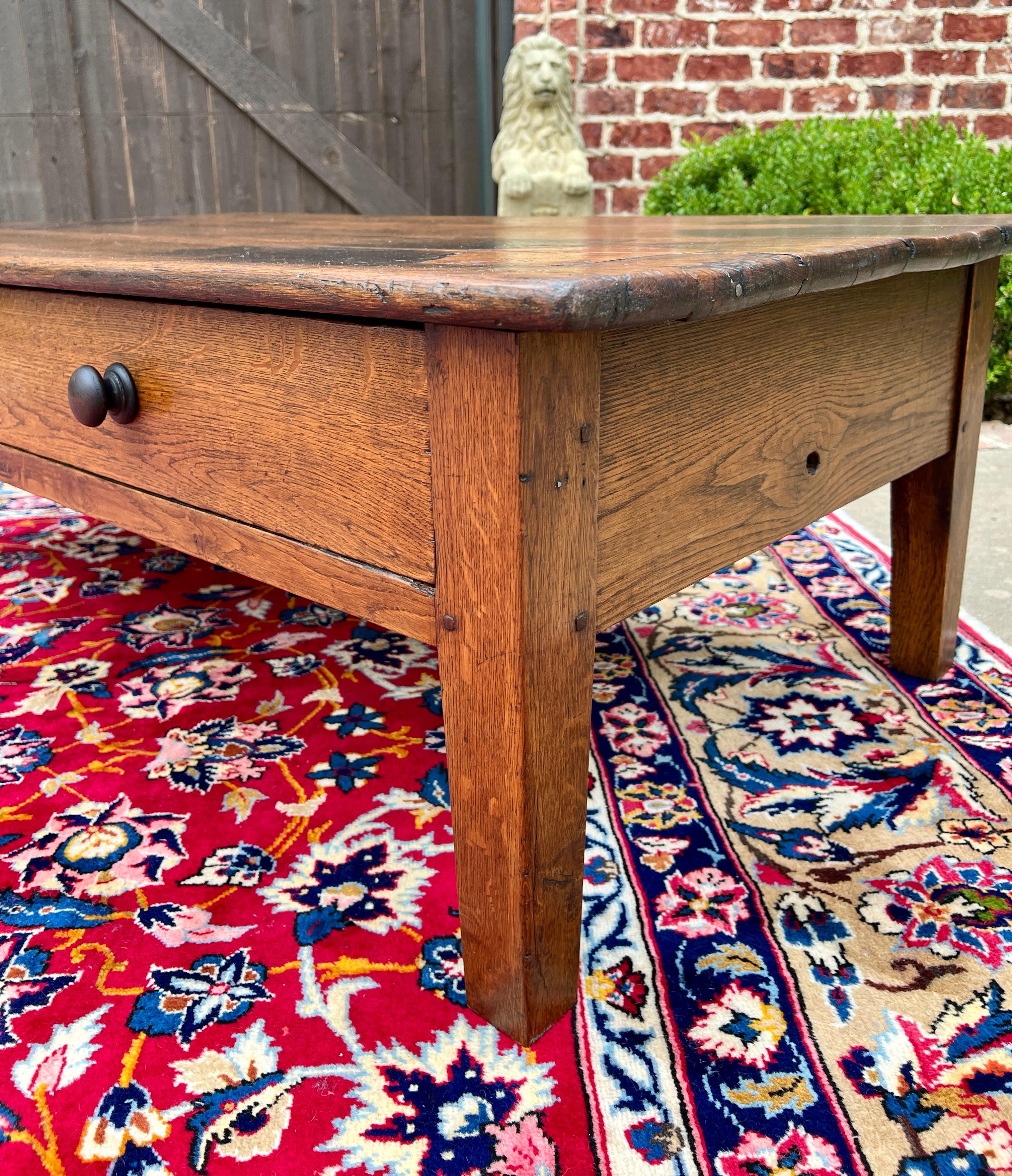 Antique English Coffee Table Farmhouse Rustic Oak Drawers Shaker Legs Mid-19th C 12