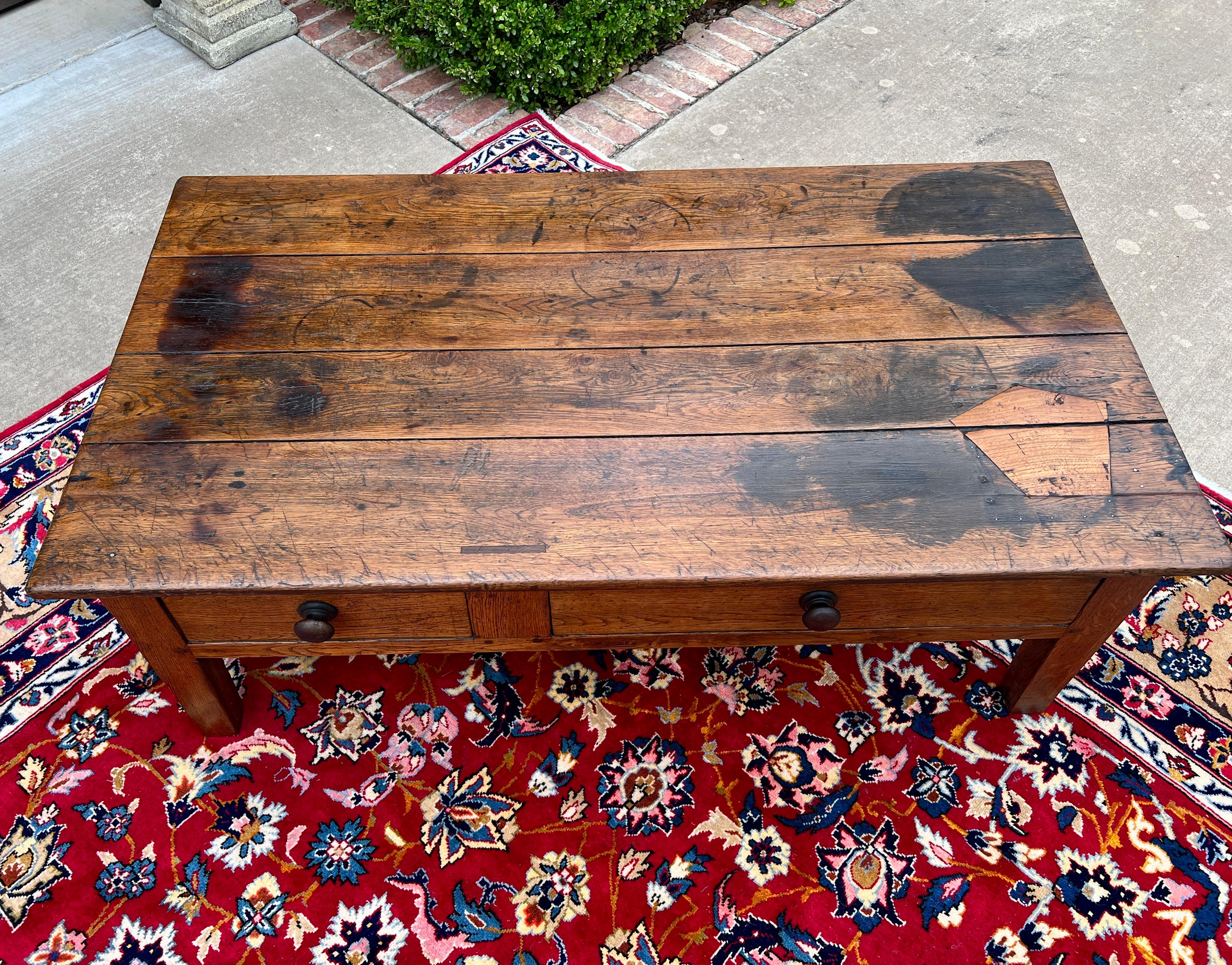 Antique English Coffee Table Farmhouse Rustic Oak Drawers Shaker Legs Mid-19th C 14