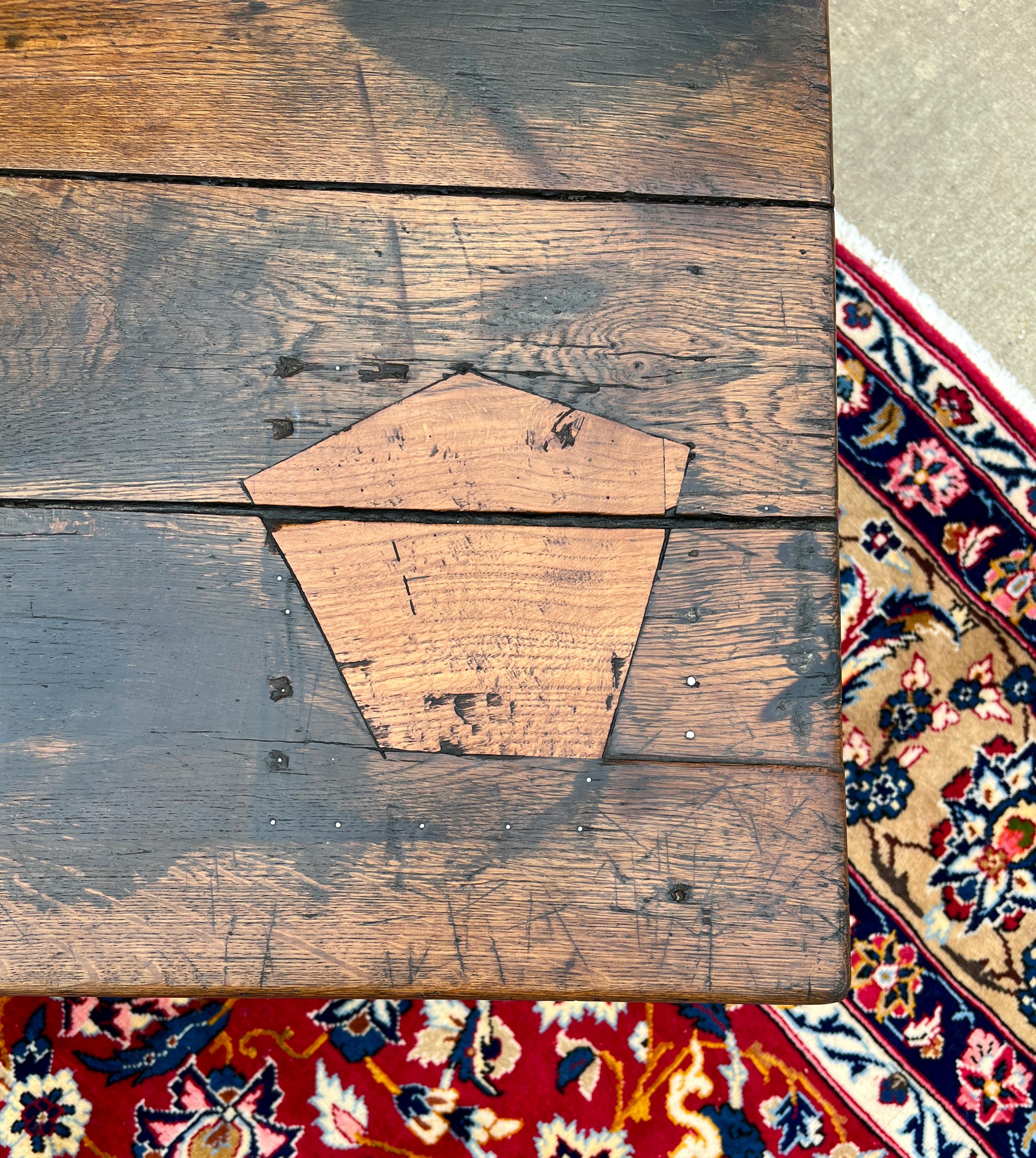 Antique English Coffee Table Farmhouse Rustic Oak Drawers Shaker Legs Mid-19th C 2
