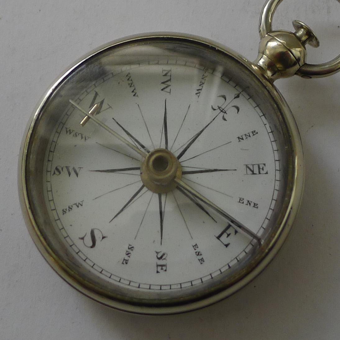George III Ancienne boussole anglaise dans un étui avec cadran en émail blanc ; Georgian C.1820 en vente