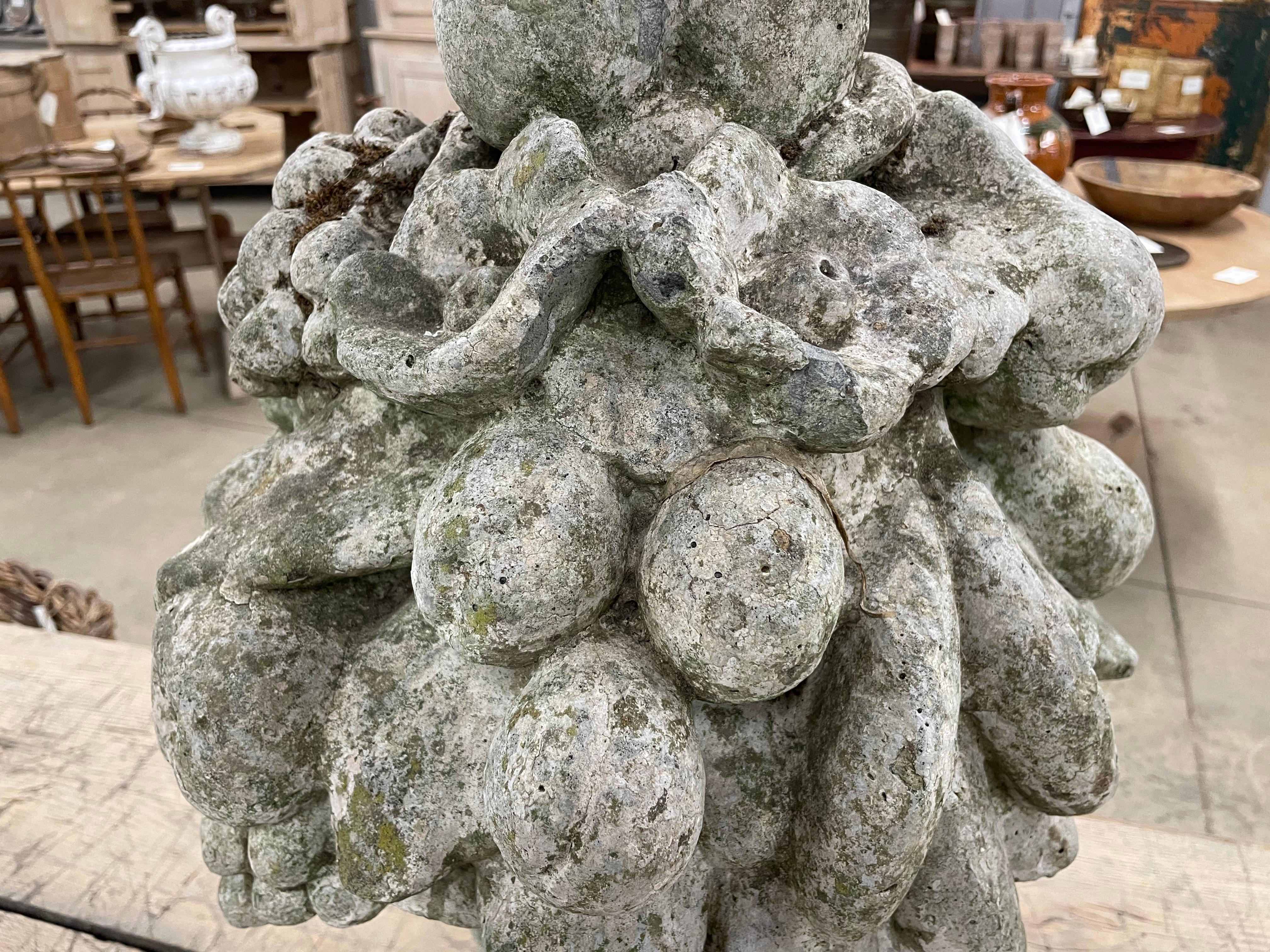 Pierre artificielle Panier à fruits anglais ancien en pierre composite en vente