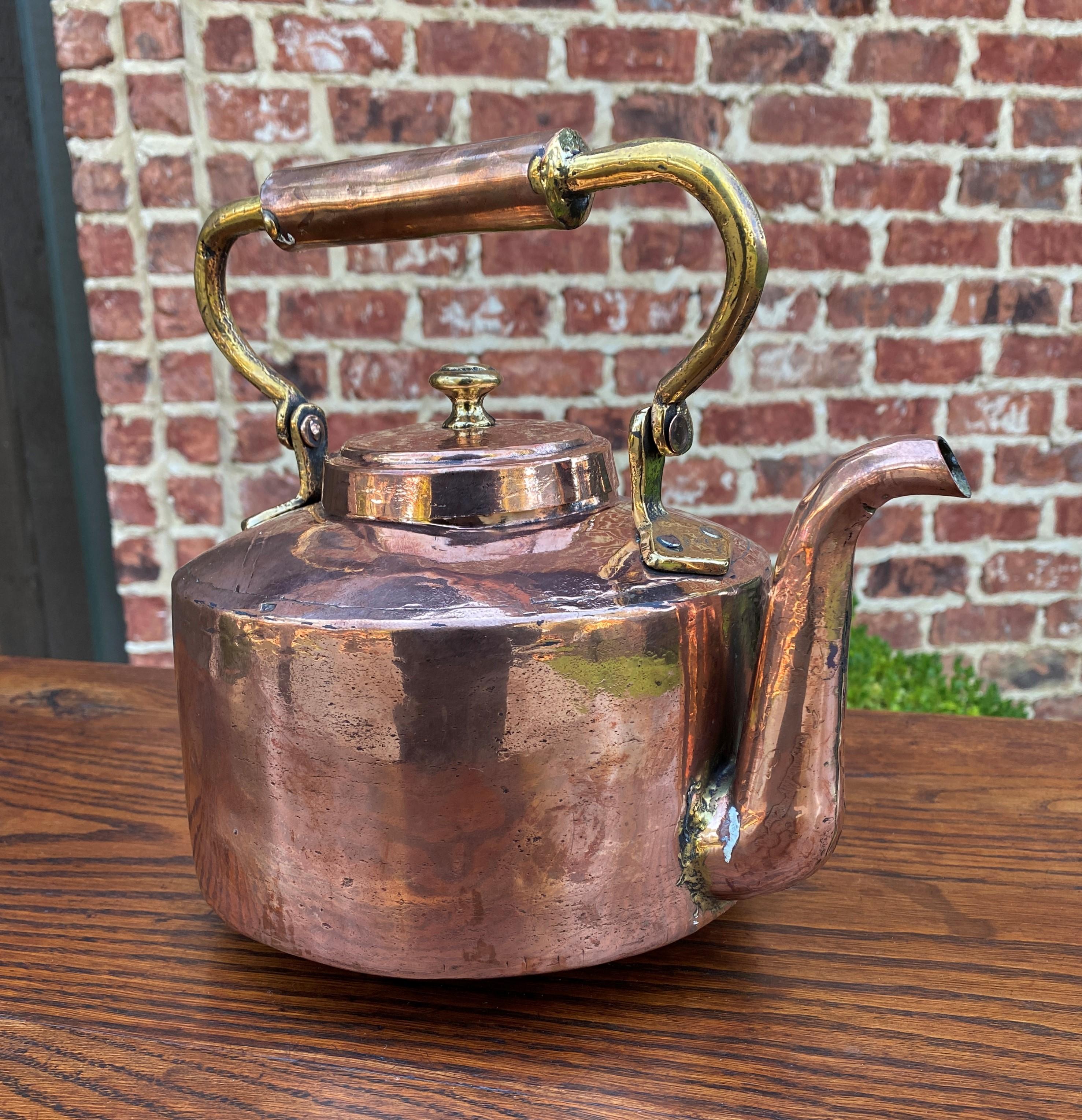 Antique English Copper & Brass Kettle Hand Seamed Tea Water Kettle, c. 1900 2