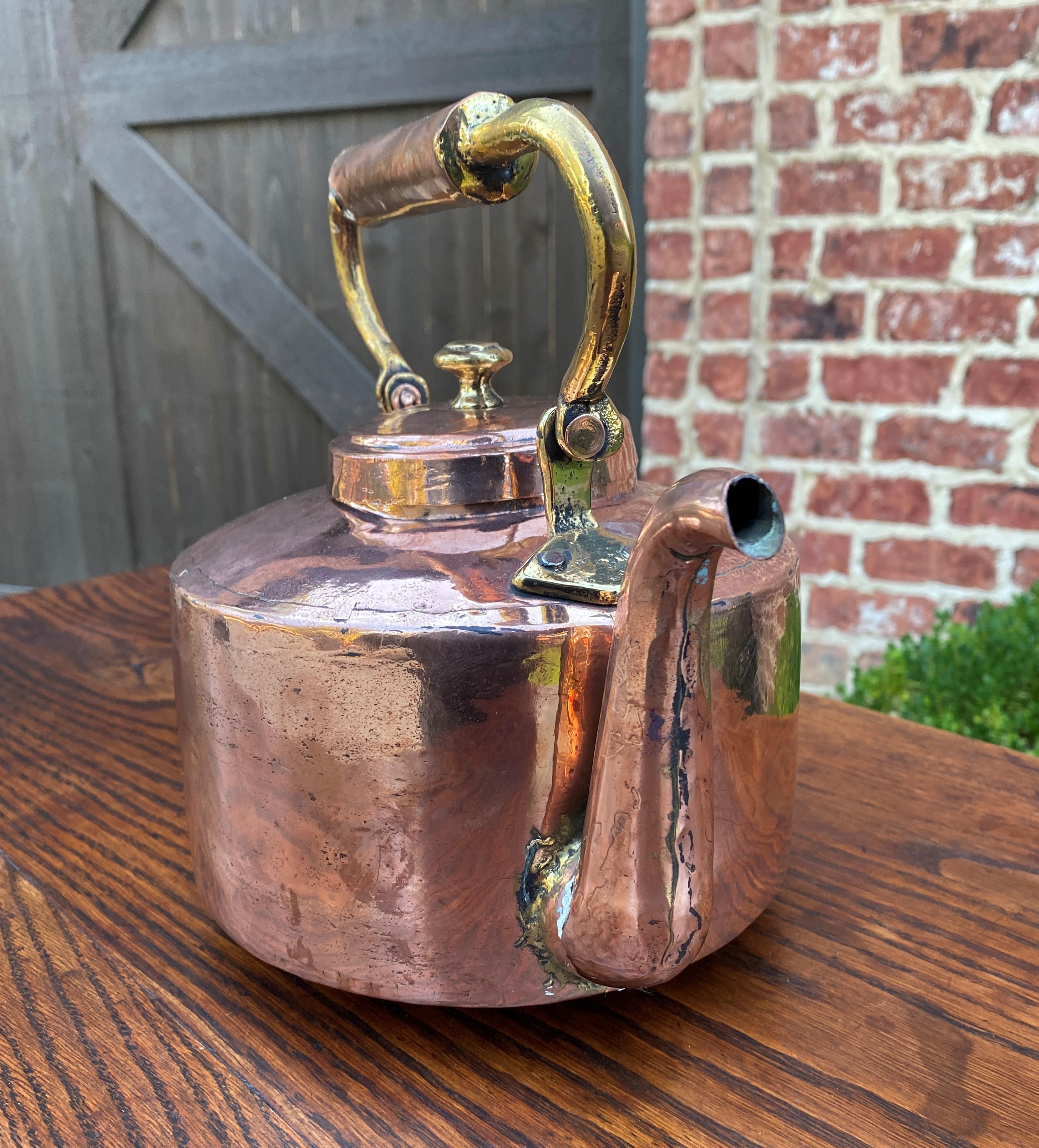 Antique English Copper & Brass Kettle Hand Seamed Tea Water Kettle, c. 1900 4