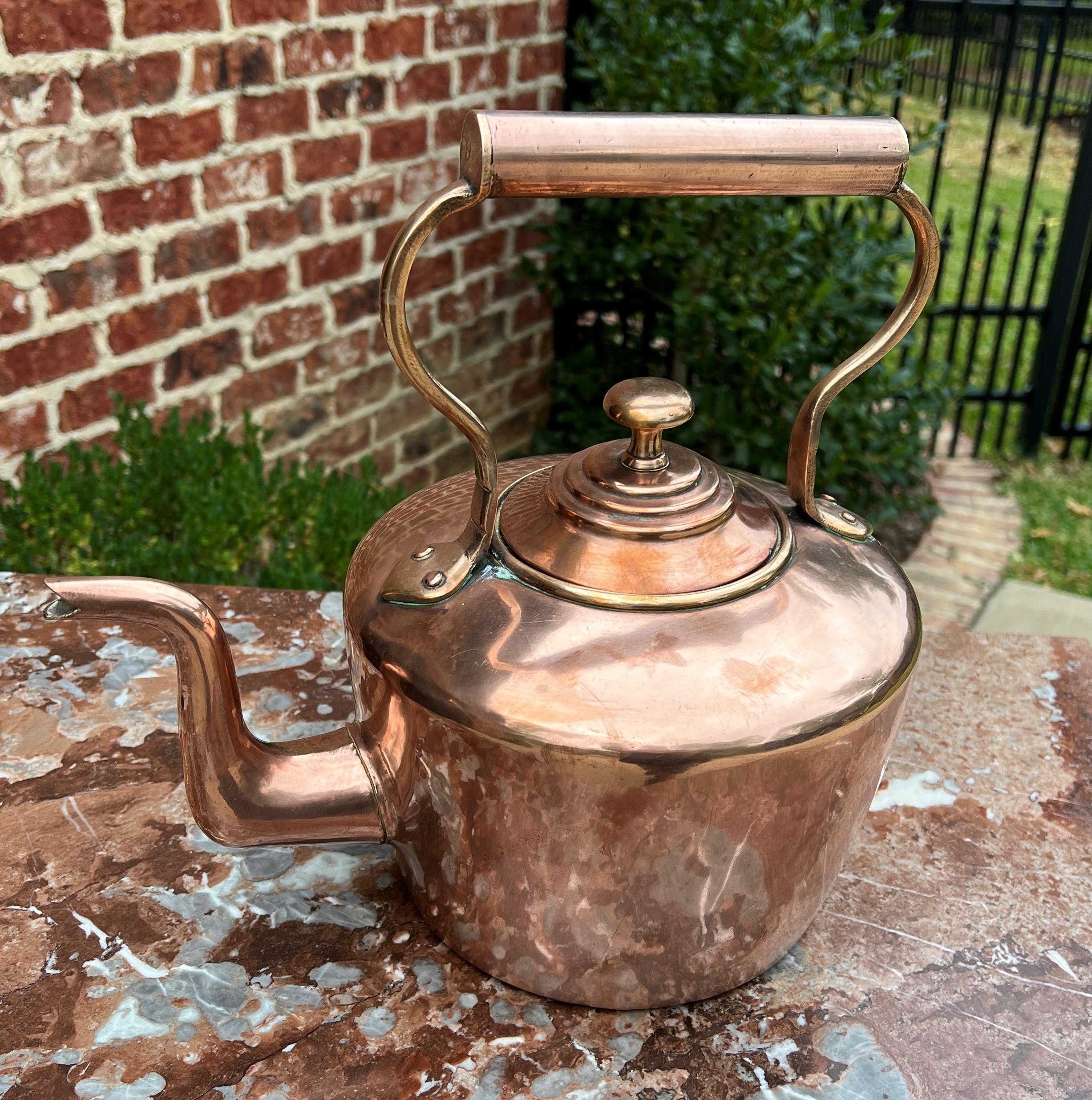 Antique English Copper Brass Tea Kettle Coffee Pitcher Spout Handle #2 C. 1900 In Good Condition In Tyler, TX
