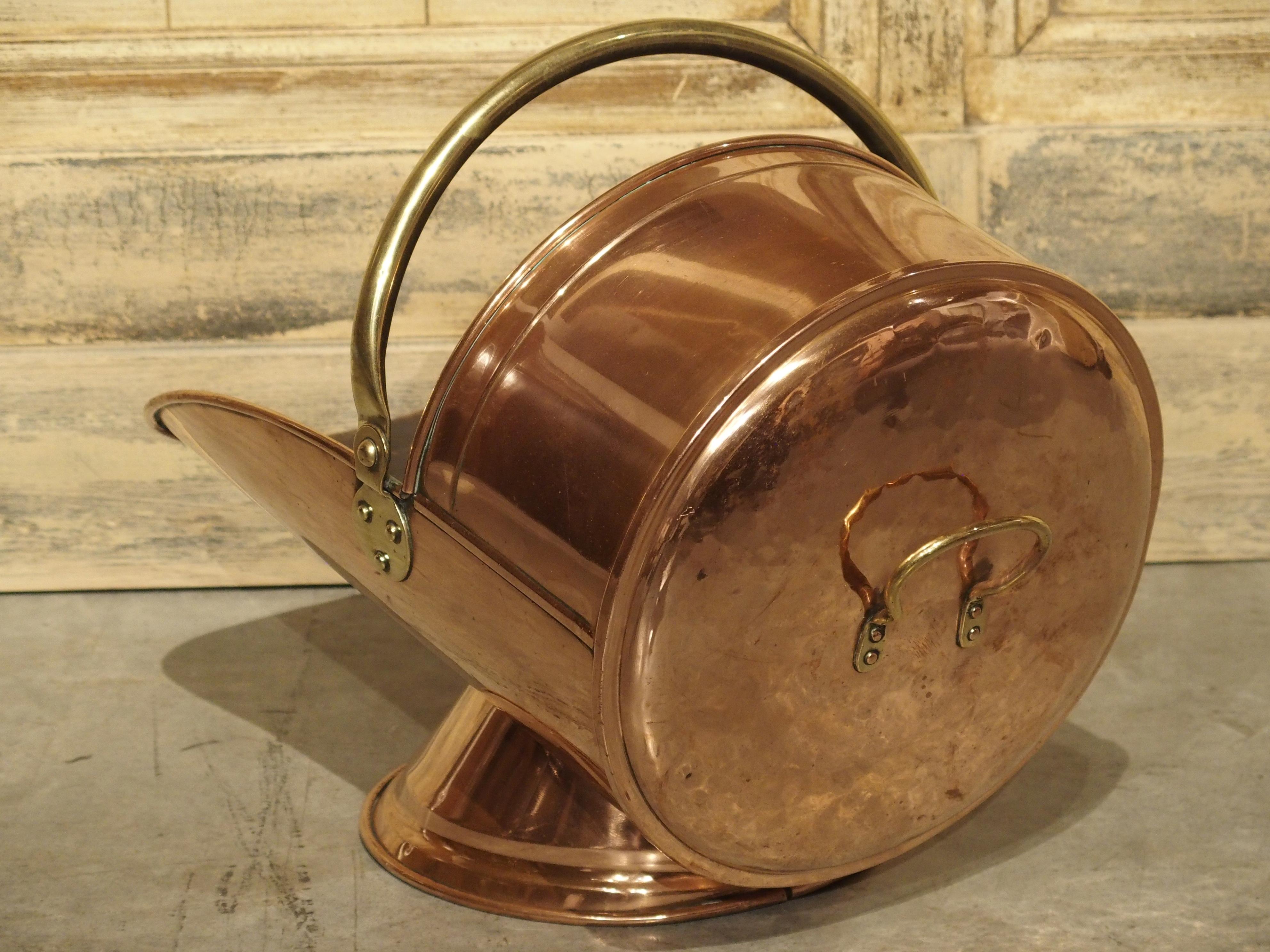 Antique English Copper Coal Scuttle, circa 1900 1