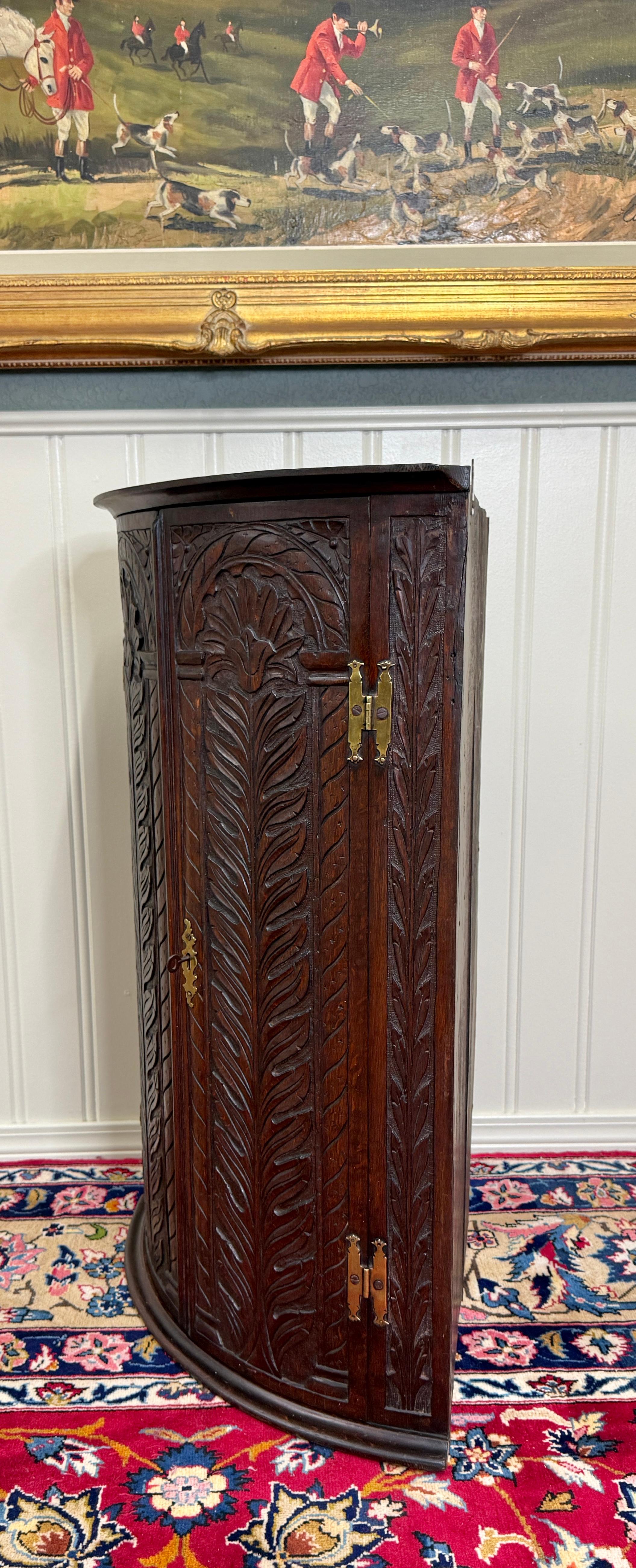 Antike englische Eckschrank geschnitzt Eiche hängenden Wandschrank Lagerung 19C im Angebot 7