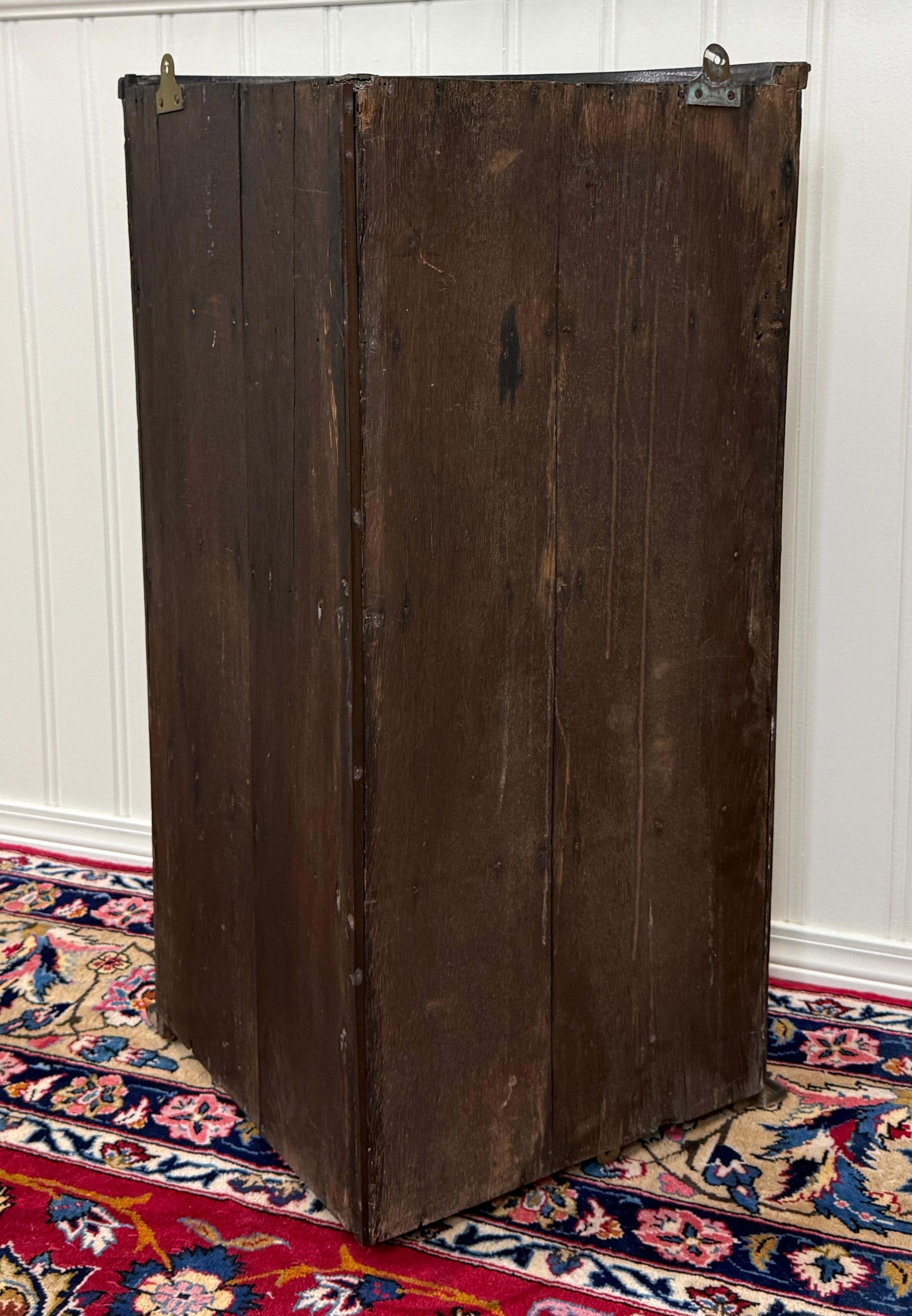 Antike englische Eckschrank geschnitzt Eiche hängenden Wandschrank Lagerung 19C im Angebot 9