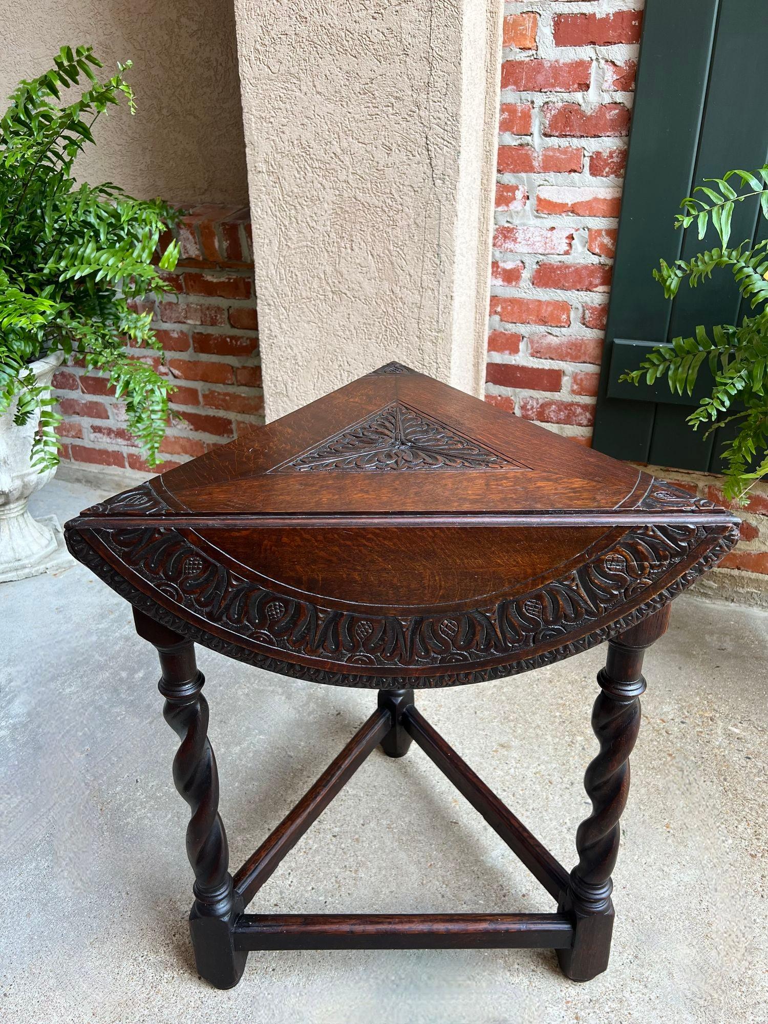 Antique English Corner End Table Handkerchief BARLEY TWIST Carved Oak ROUND 7