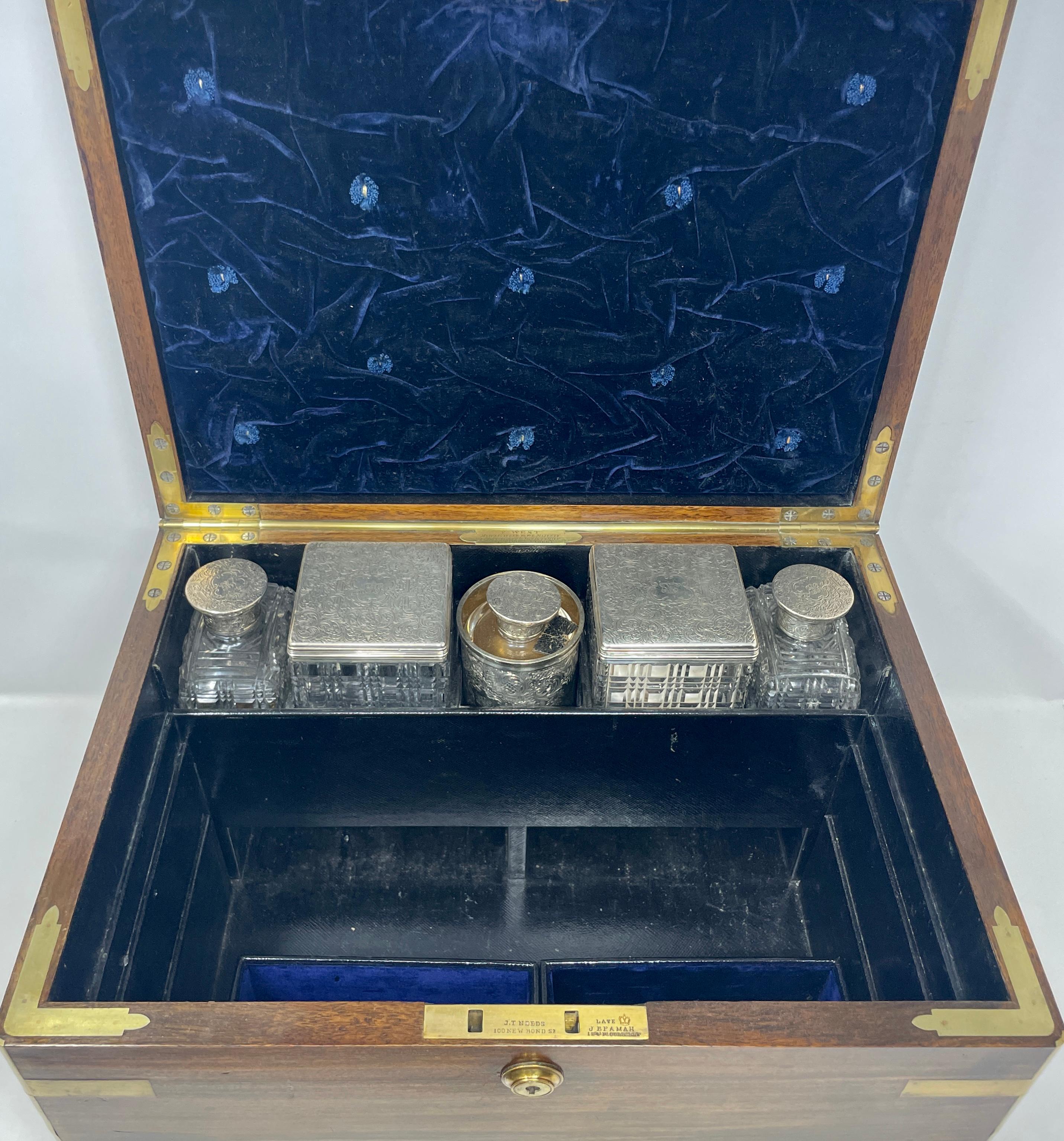 Antique English Coromandel Fitted Traveler's Box Compendium, Circa 1850-1860 For Sale 9