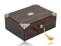 Antica scatola per sigari inglese in argento massiccio Coromandel