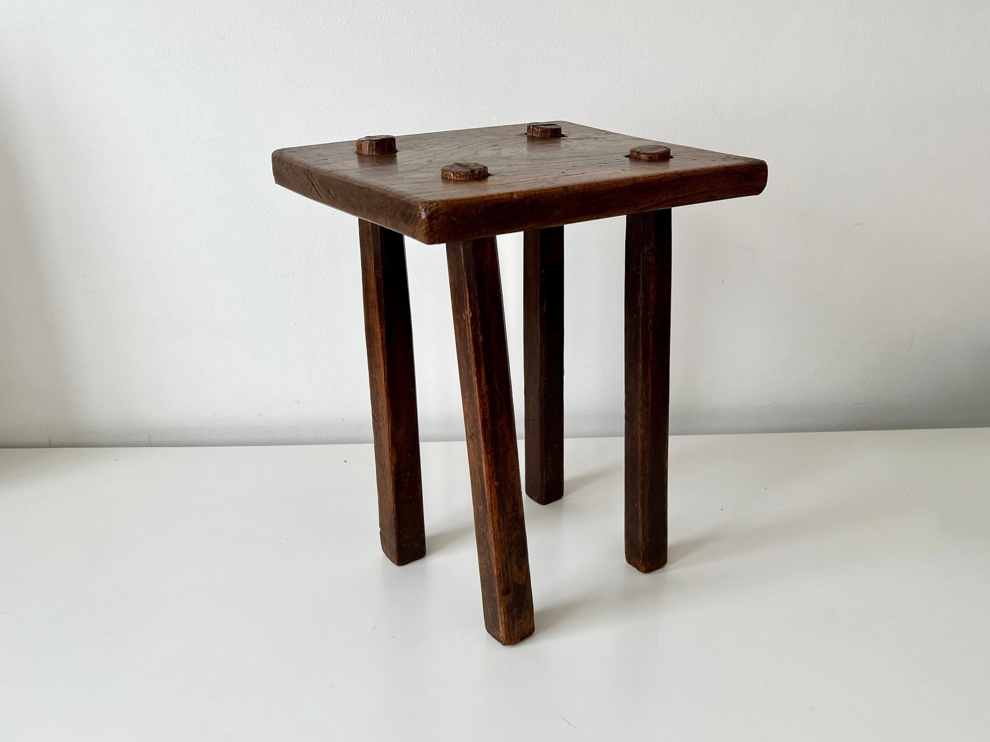 A.I.C C. tabouret / table d'appoint de style Country Antiques, c.1850 en vente 8