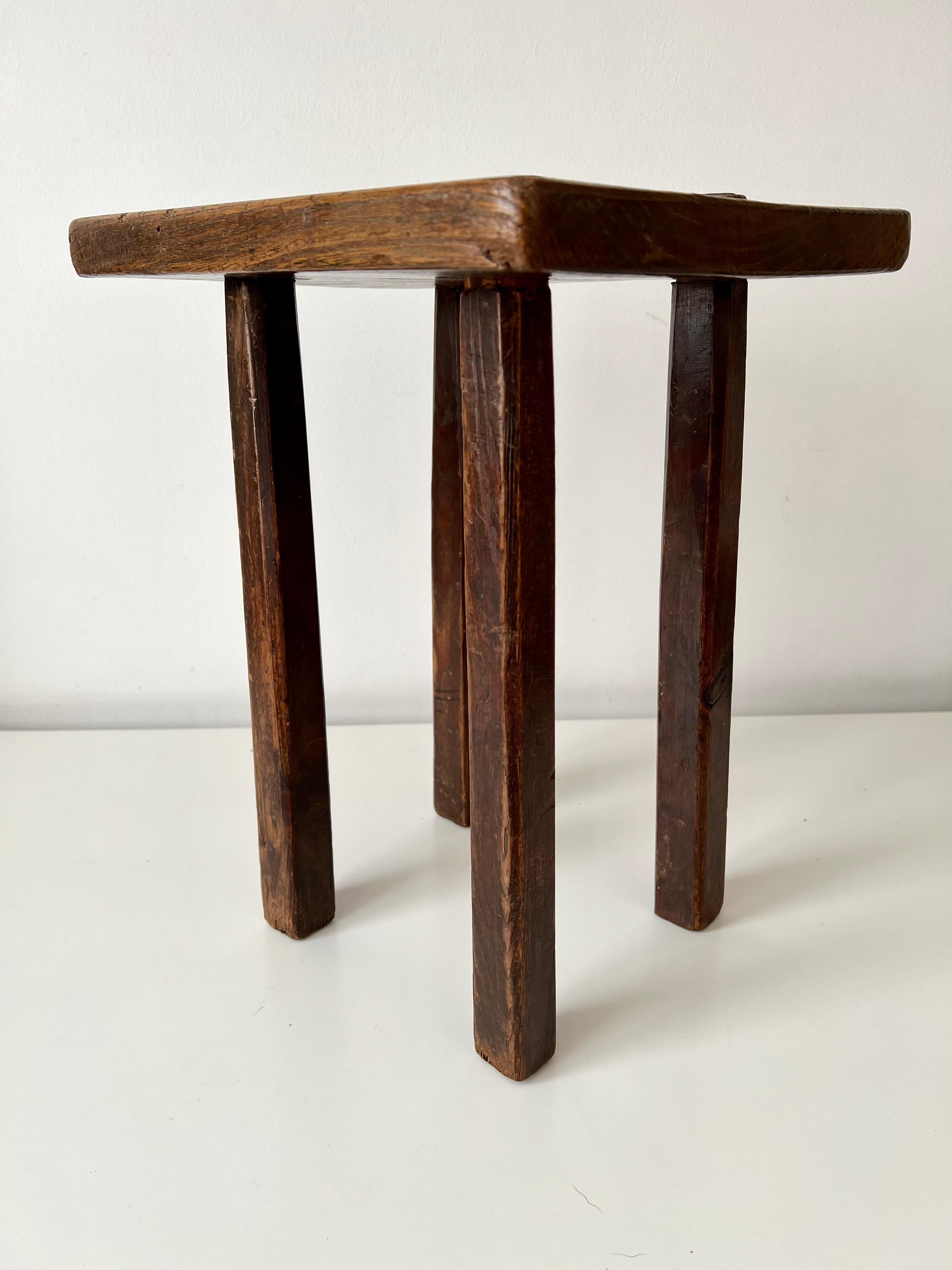 A.I.C C. tabouret / table d'appoint de style Country Antiques, c.1850 en vente 11