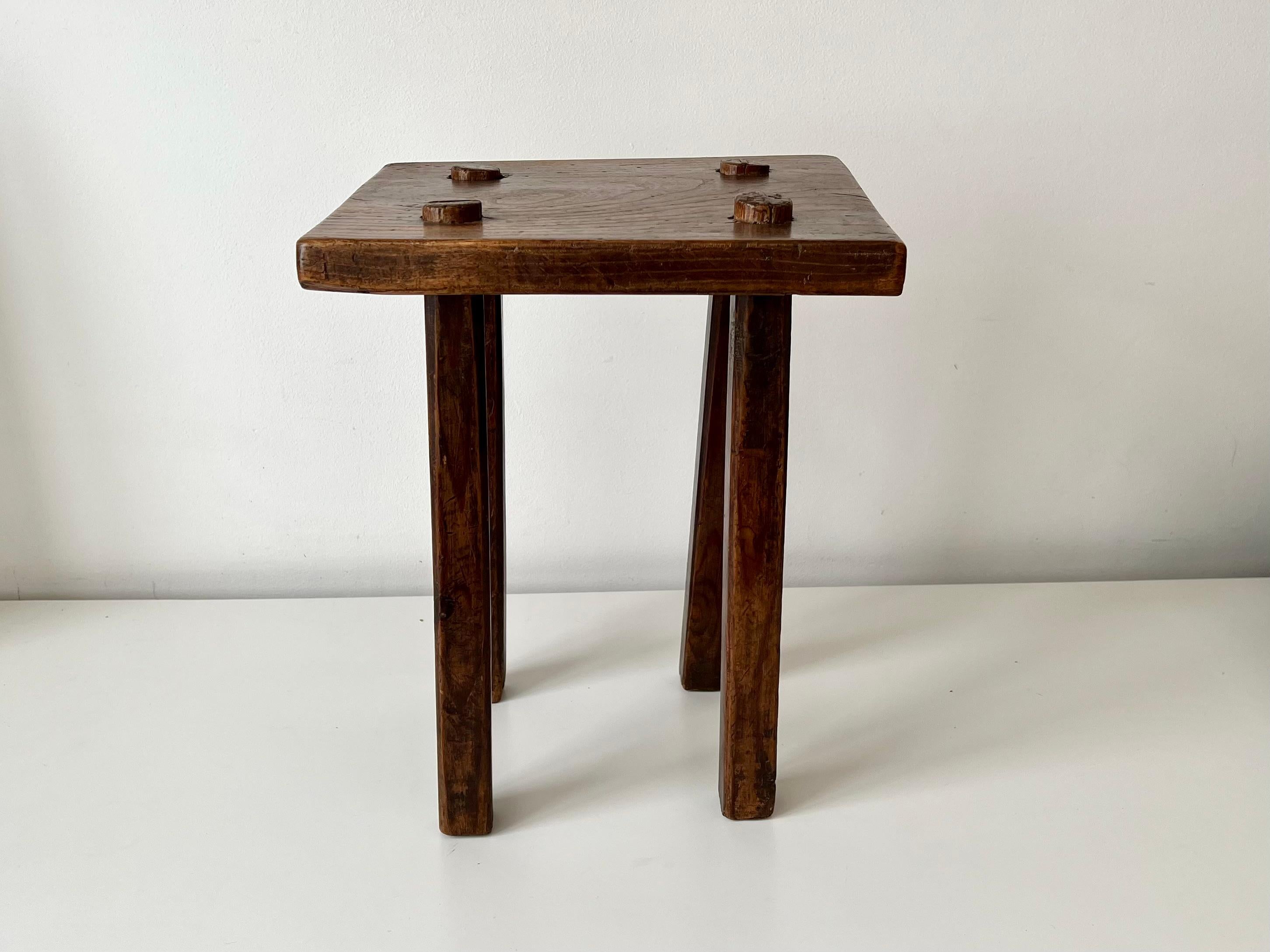 XVIIIe siècle et antérieur A.I.C C. tabouret / table d'appoint de style Country Antiques, c.1850 en vente