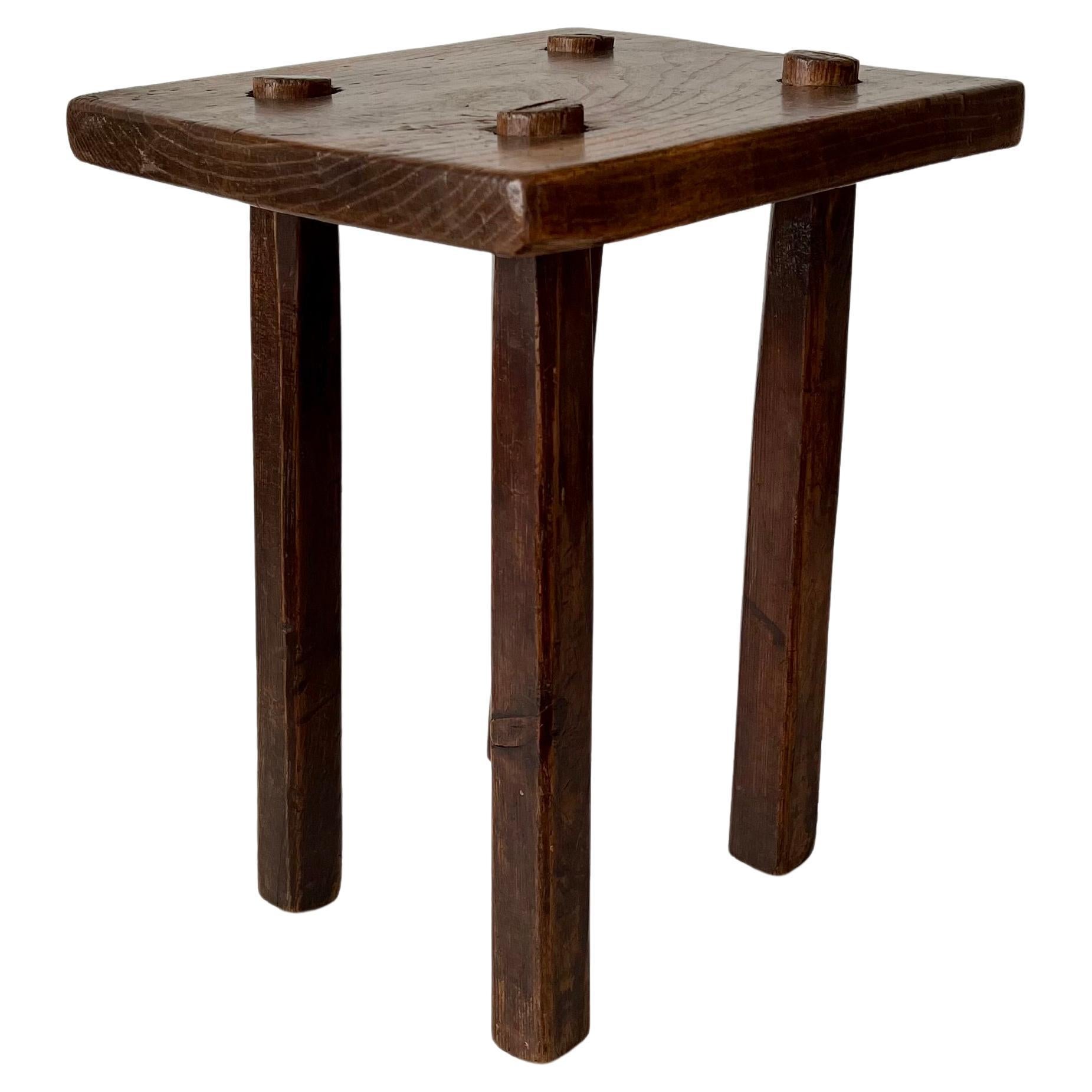 A.I.C C. tabouret / table d'appoint de style Country Antiques, c.1850 en vente