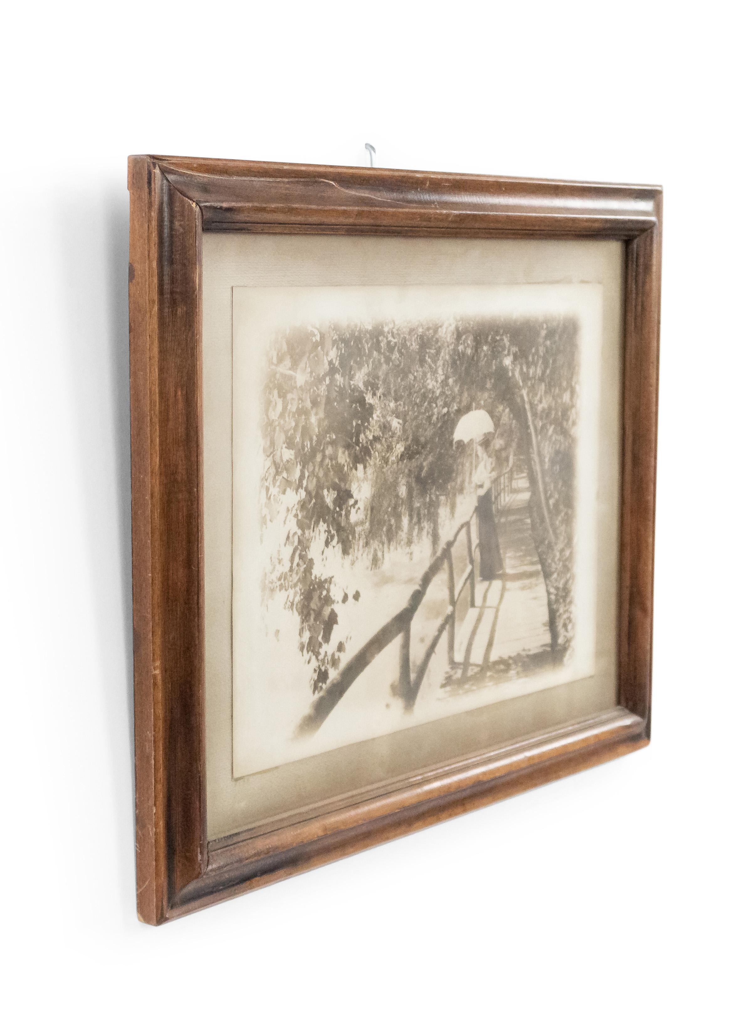 Photo ancienne English Country Antiques avec Umbrella Bon état - En vente à Queens, NY