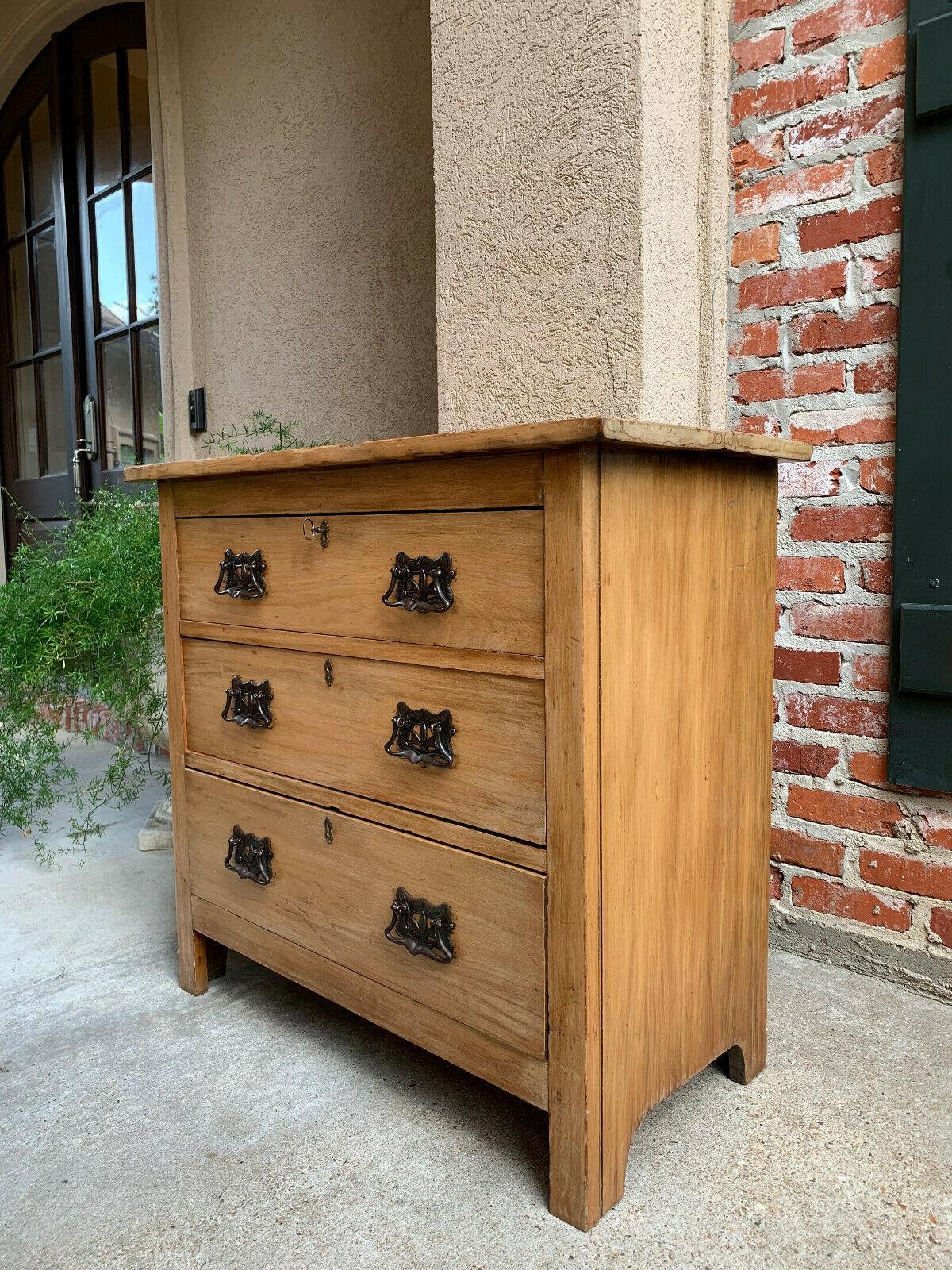 Antique English Country PINE Chest Drawers Sideboard Kitchen Cabinet Table In Good Condition In Shreveport, LA