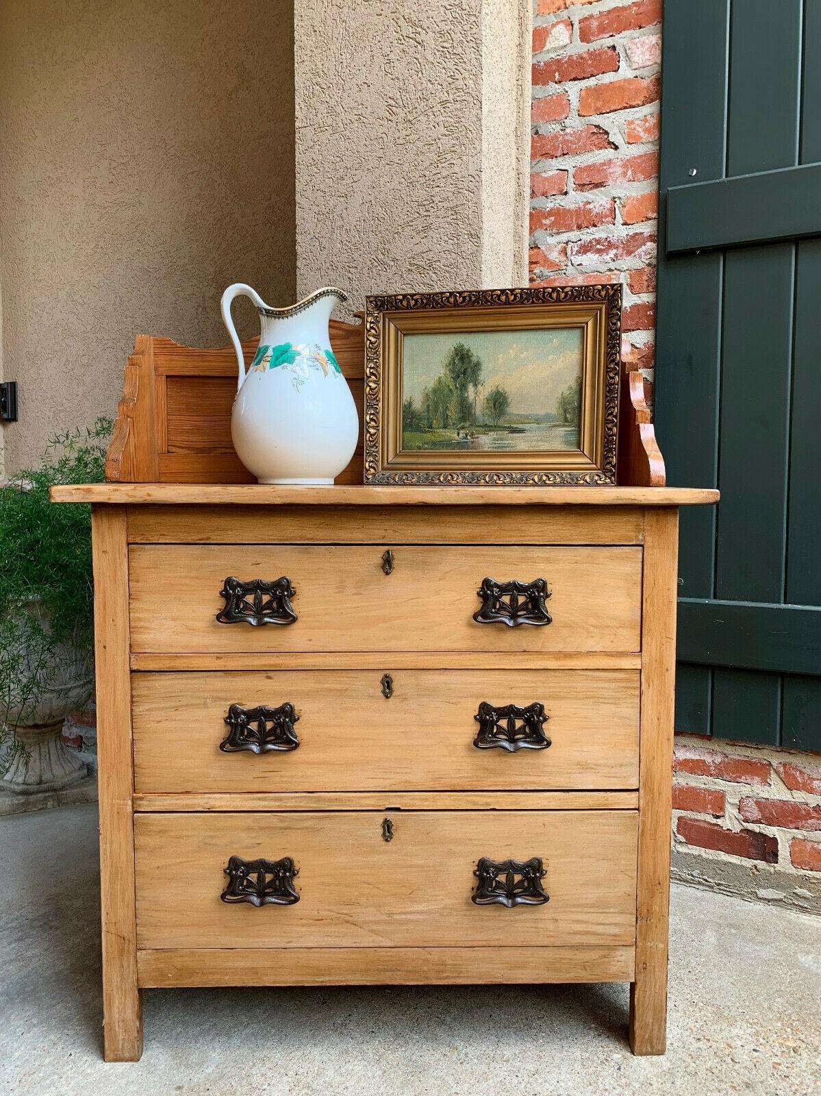 ~Direct from England~
~Lovely and versatile antique English PINE chest with BIG GORGEOUS DRAWER PULLS on all three of the large drawers!~
~Upper ‘backsplash’ can be used OR removed, it’s completely up to you!~
~THREE large, deep drawers for lots