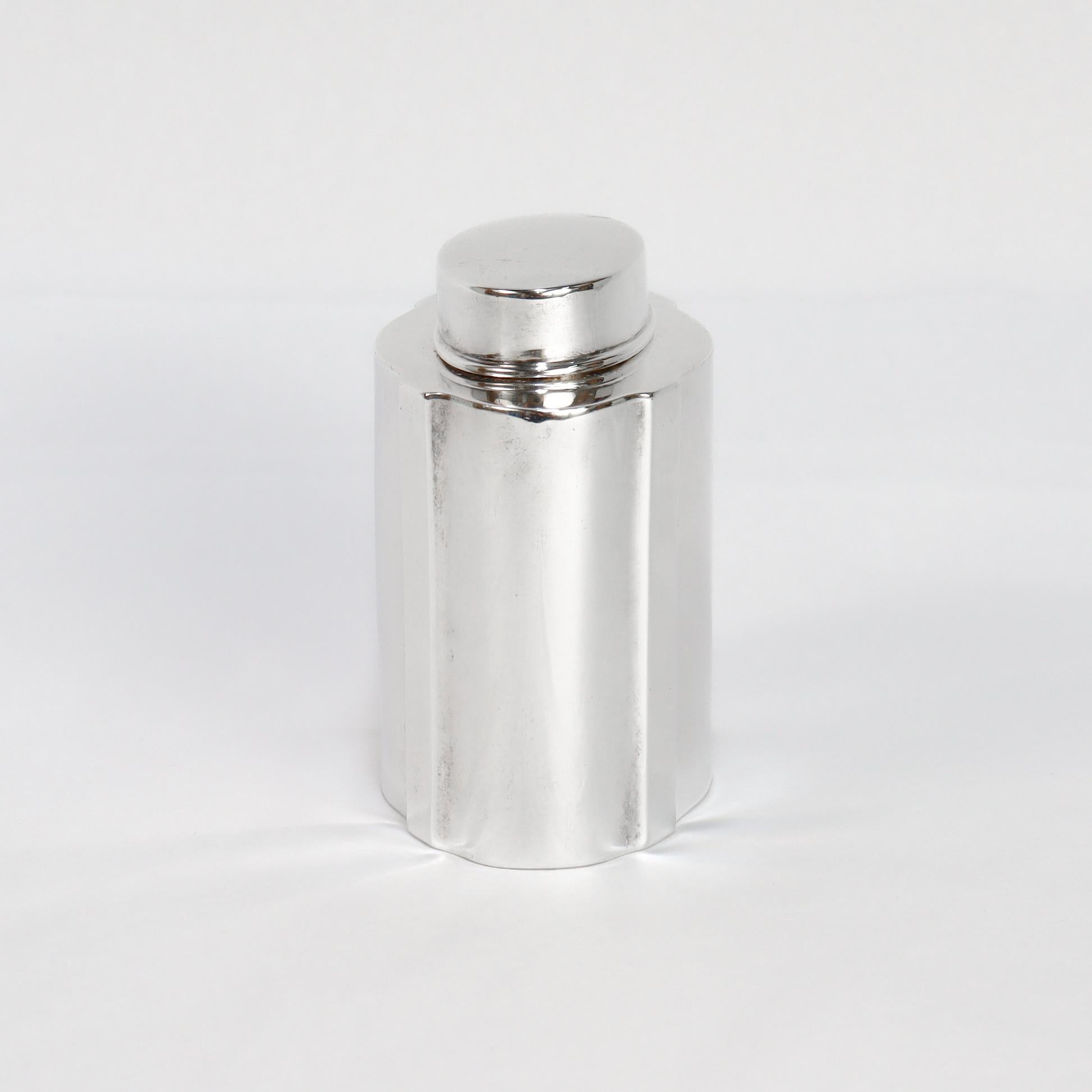 Antique English Crichton Brothers Sterling Silver Dresser Tea Caddy In Fair Condition For Sale In Philadelphia, PA