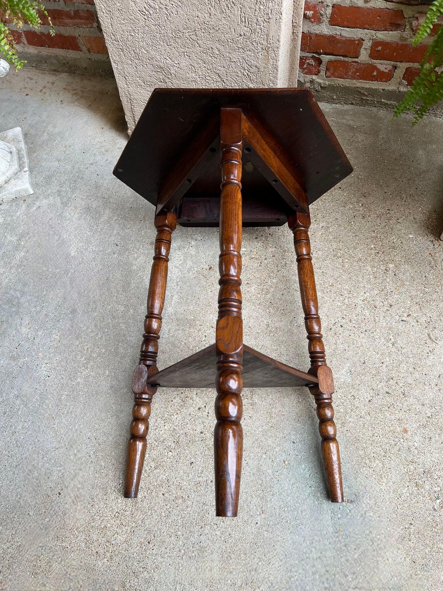 Antique English Cricket Table Hexagon Carved Oak End Side Table Arts and Crafts 6