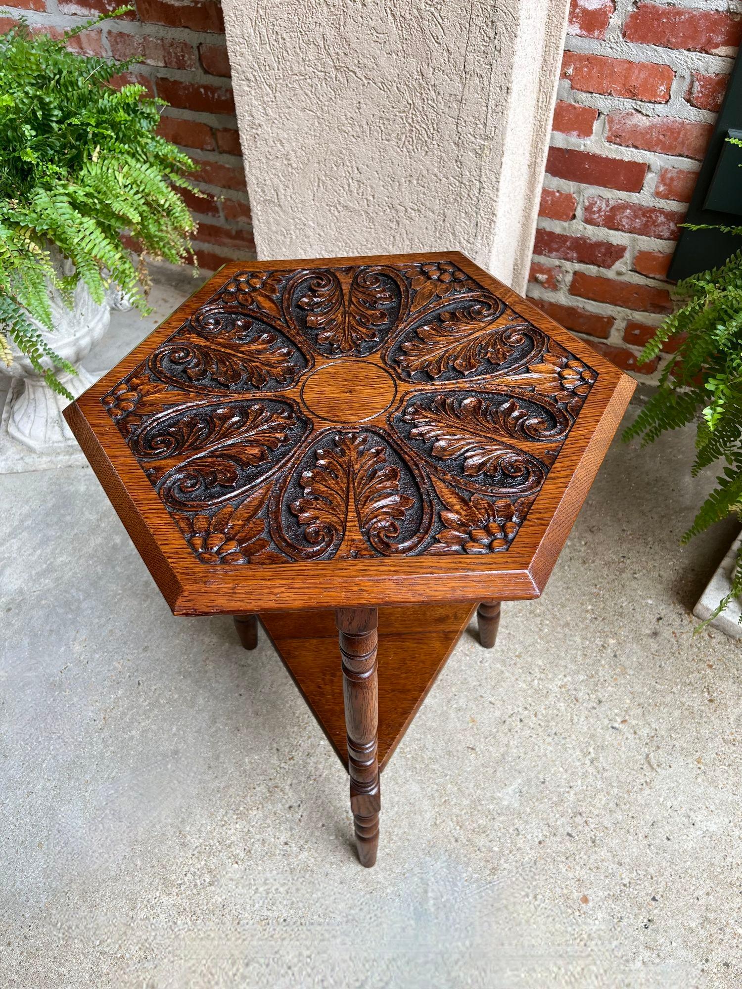 Antique English Cricket Table Hexagon Carved Oak End Side Table Arts and Crafts 11