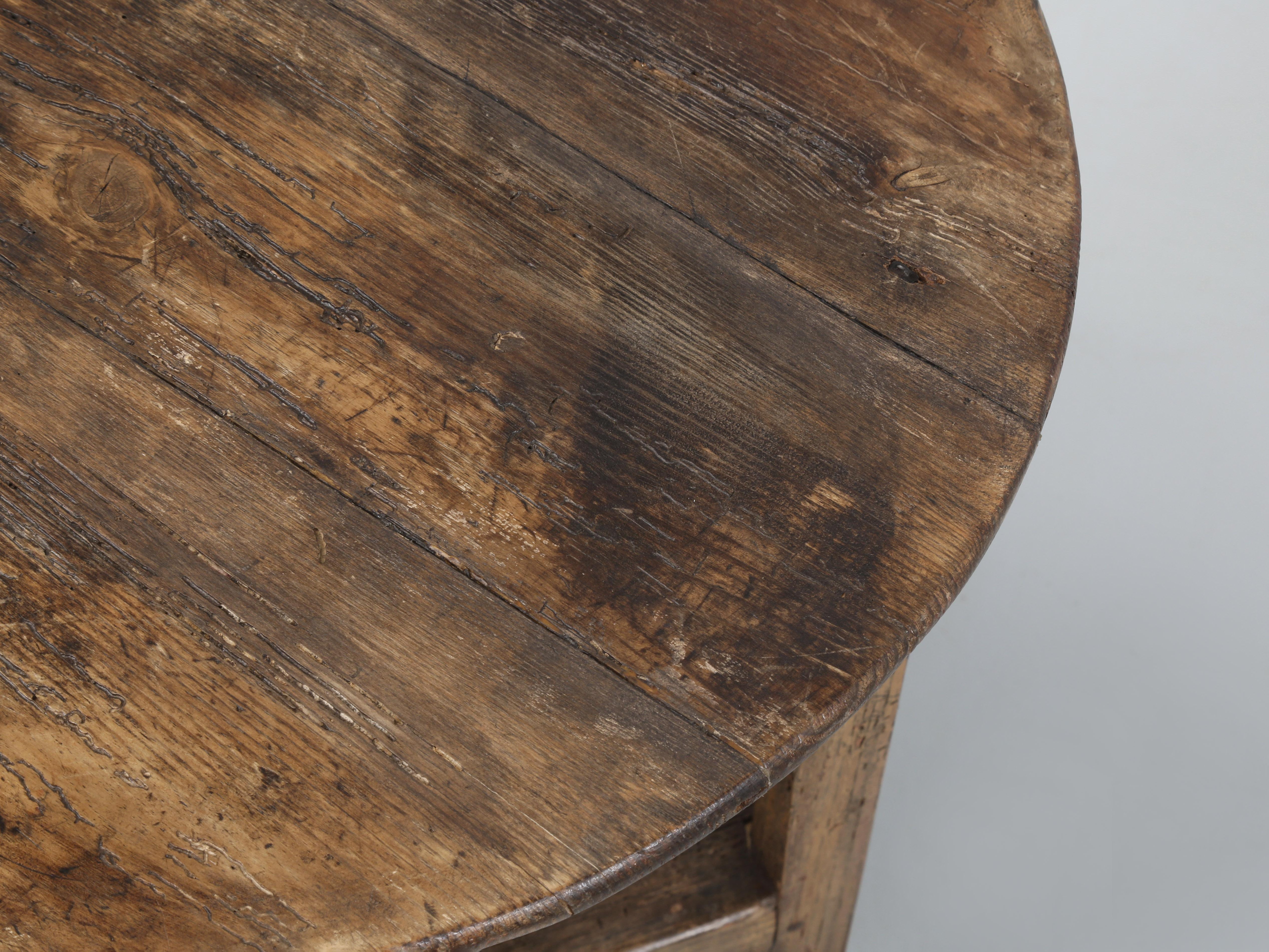 Antiker englischer Crickettisch, sehr alt und sehr original, um 1780-1820, massiver (Holz) im Angebot