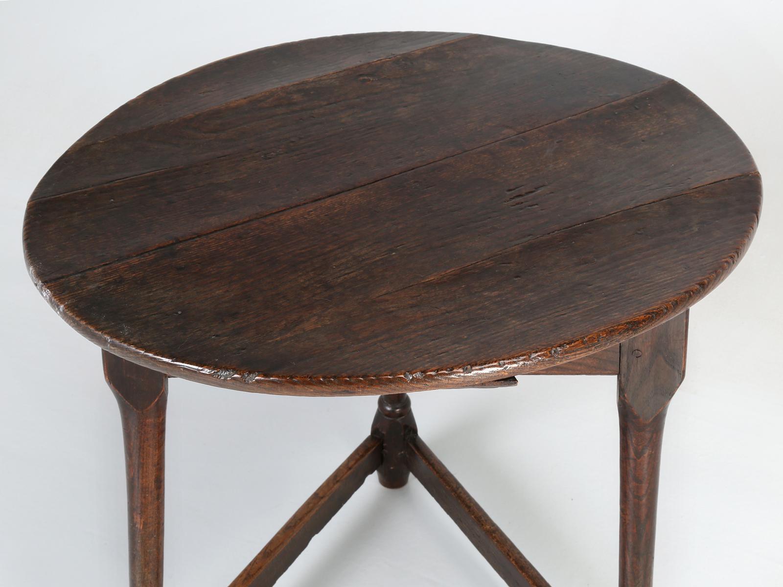 Antique English Cricket Table with a Great Original Patina, circa 1800s 2