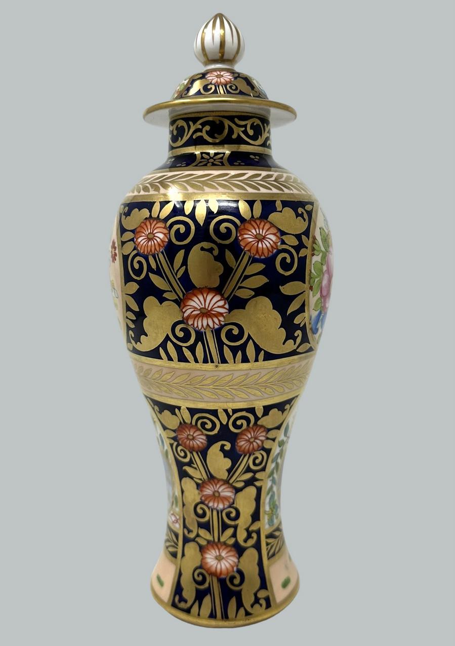 Ceramic Antique English Crown Derby Staffordshire Bone China Urn Vase Centerpiece 19C For Sale
