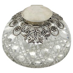 Antico calamaio inglese in cristallo e argento massiccio firmato "Samuel Jacob", 1895 ca.