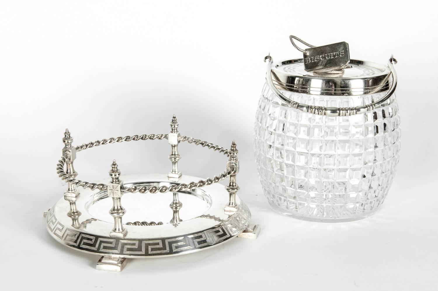 Antique English Cut Crystal/Silver Plate Barrel Biscuit In Excellent Condition In Tarry Town, NY