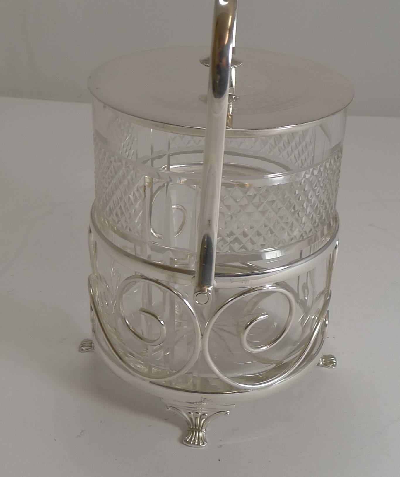 Antique English Cut Crystal and Silver Plate Biscuit Box, circa 1900 In Excellent Condition In Bath, GB