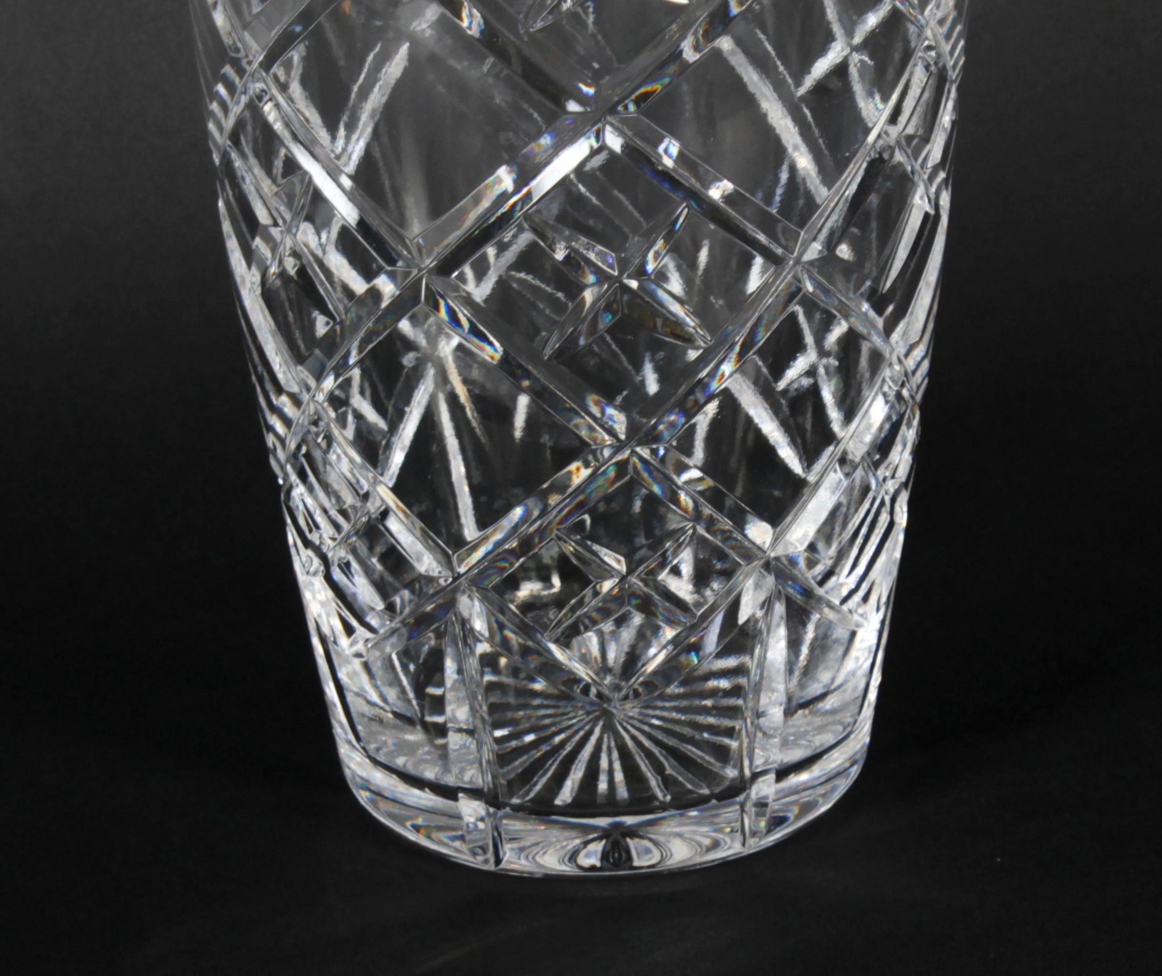 Antique English Cut Crystal Cylindrical Vase C 1900 In Good Condition For Sale In London, GB