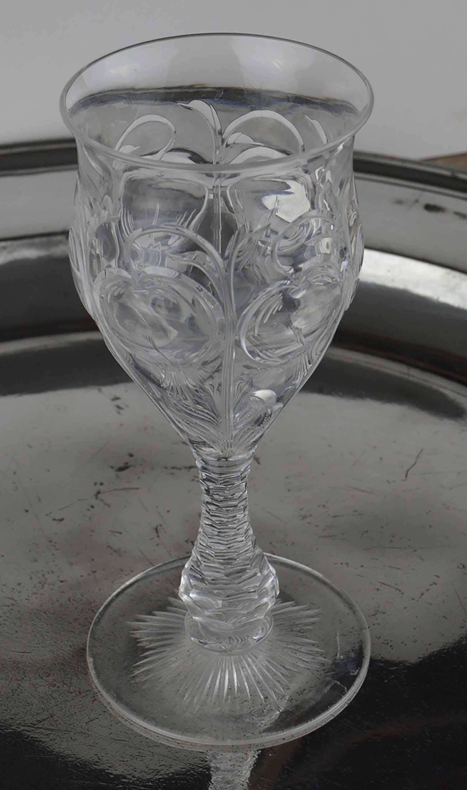 Great cut crystal wine glass

Lovely shape with some nice cut decoration

Probably by Webbs

Lovely to use.

 In good condition.

 