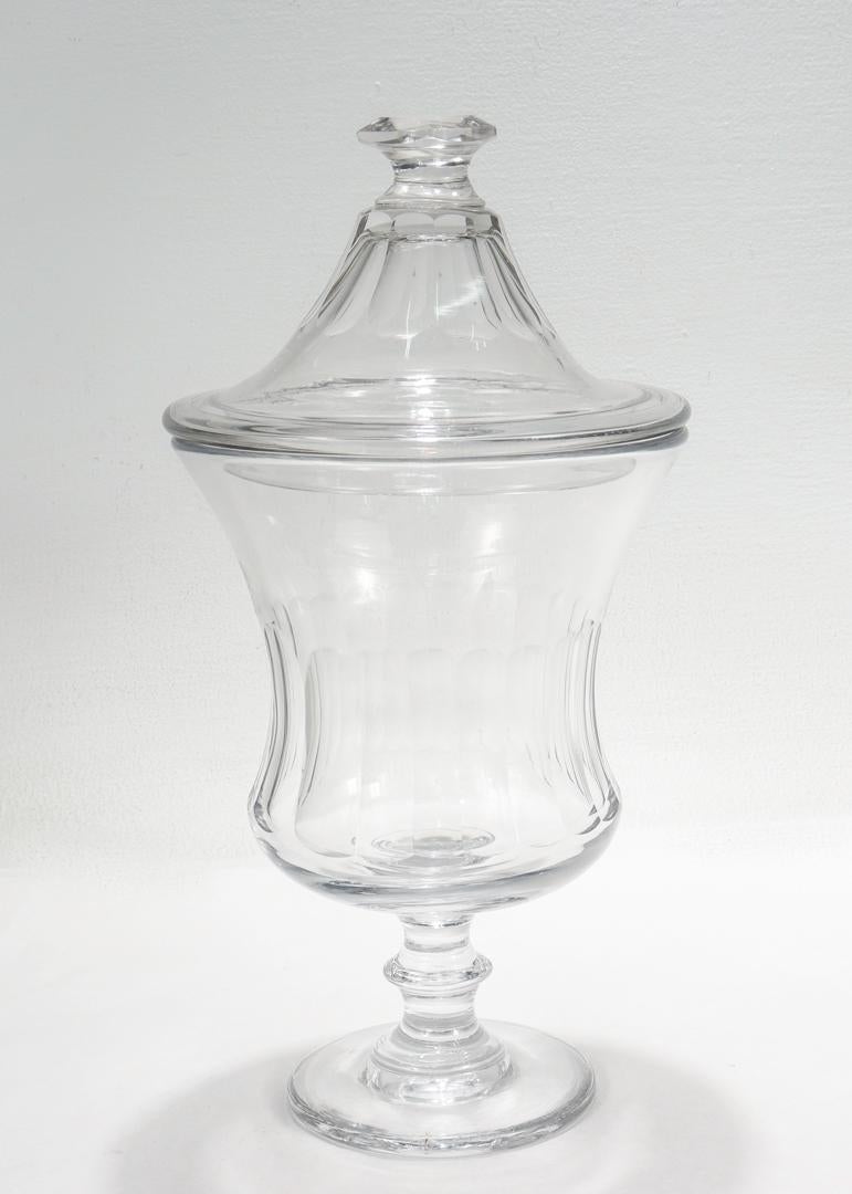 Antique English Cut Glass Footed and Lidded or Covered Jar In Good Condition For Sale In Philadelphia, PA