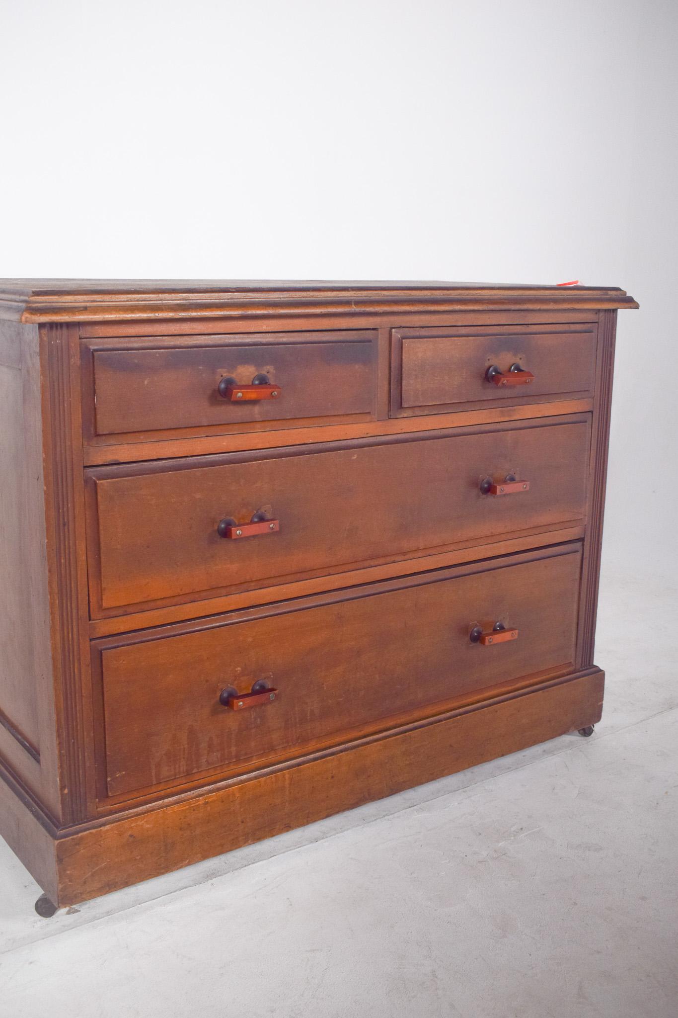 Antique English Deco Chest of Drawers In Good Condition For Sale In Lisboa, Lisboa