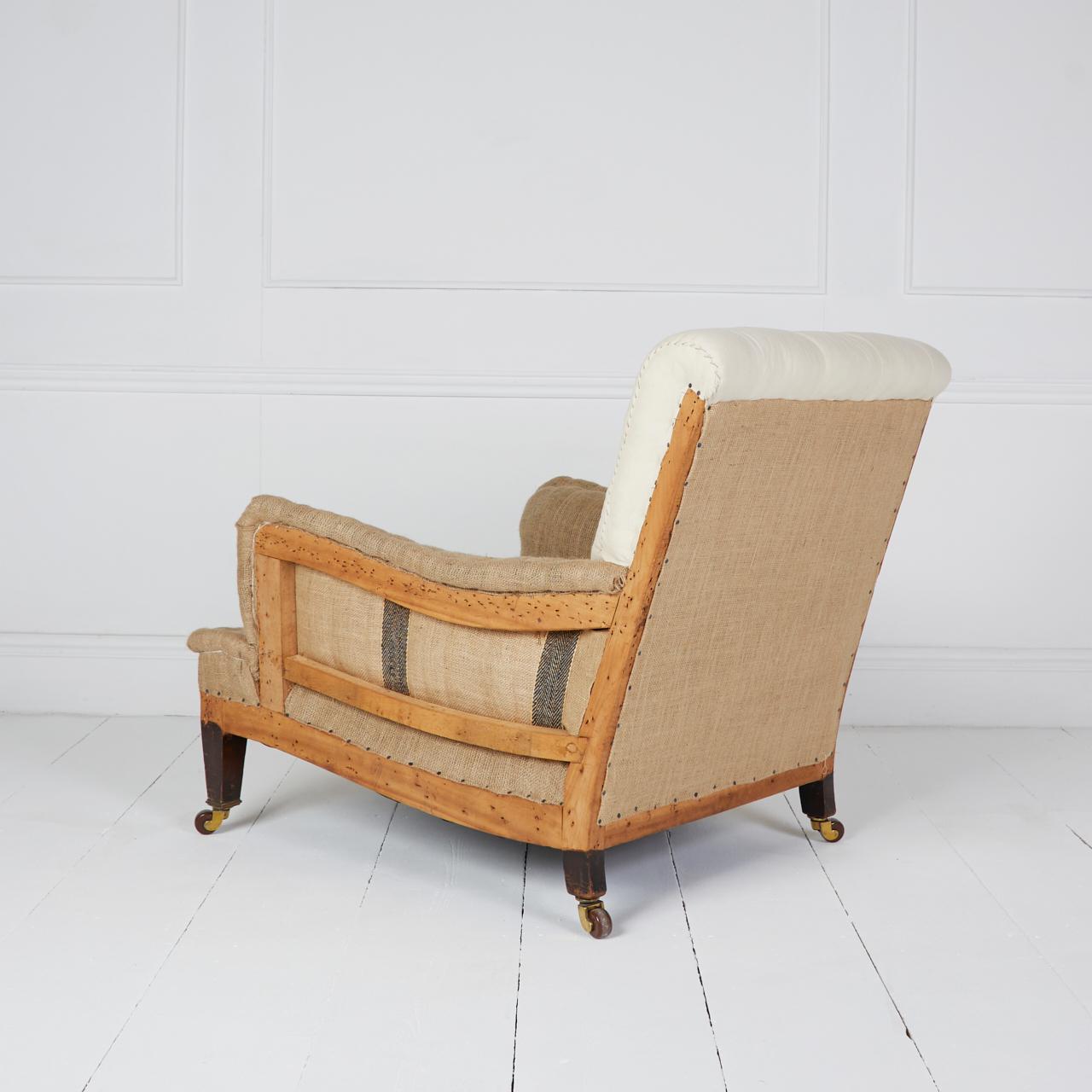 Édouardien Fauteuil anglais ancien à assise profonde en vente