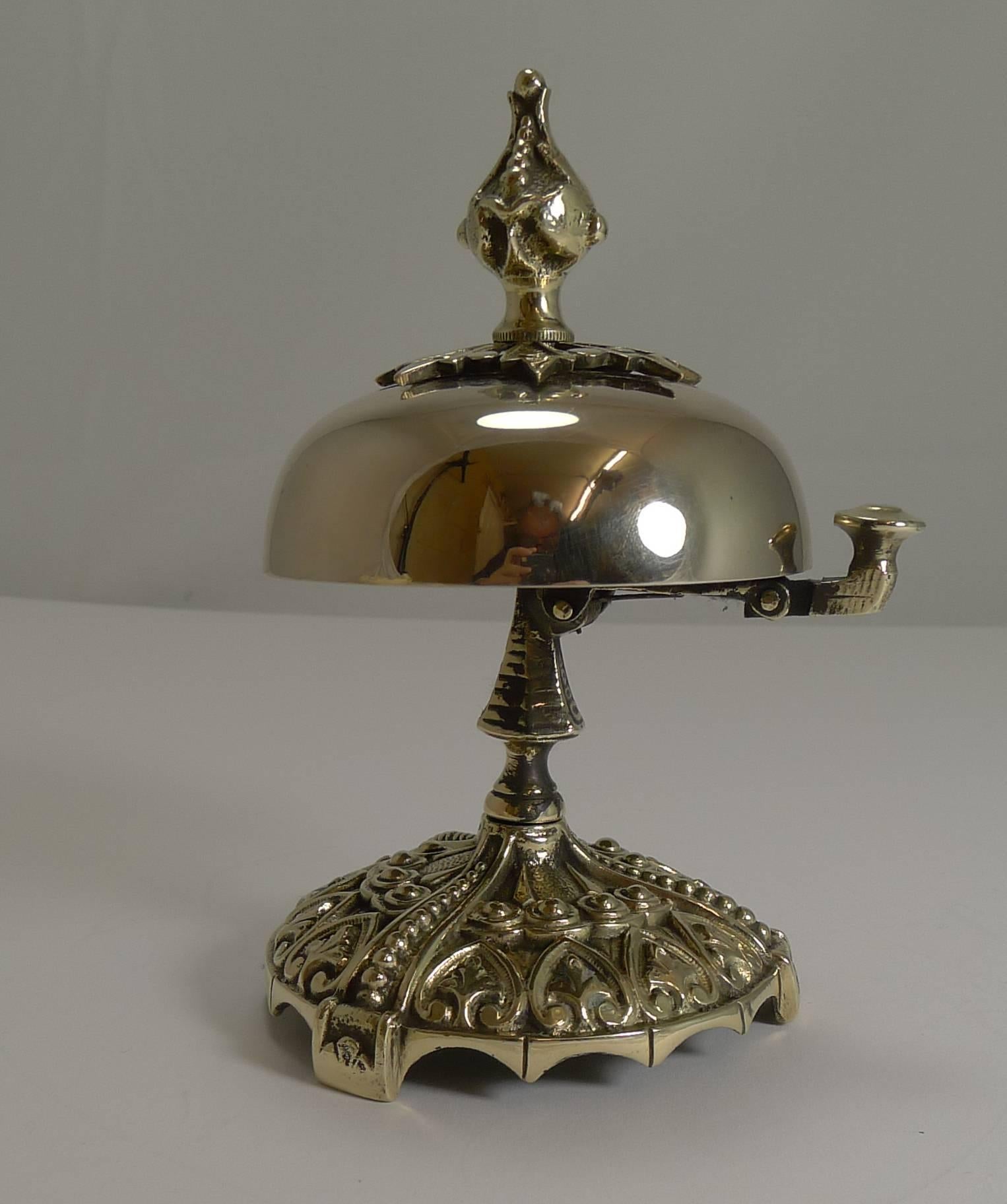 Antique English Desk or Counter Bell in Cast Brass, circa 1880 In Excellent Condition In Bath, GB