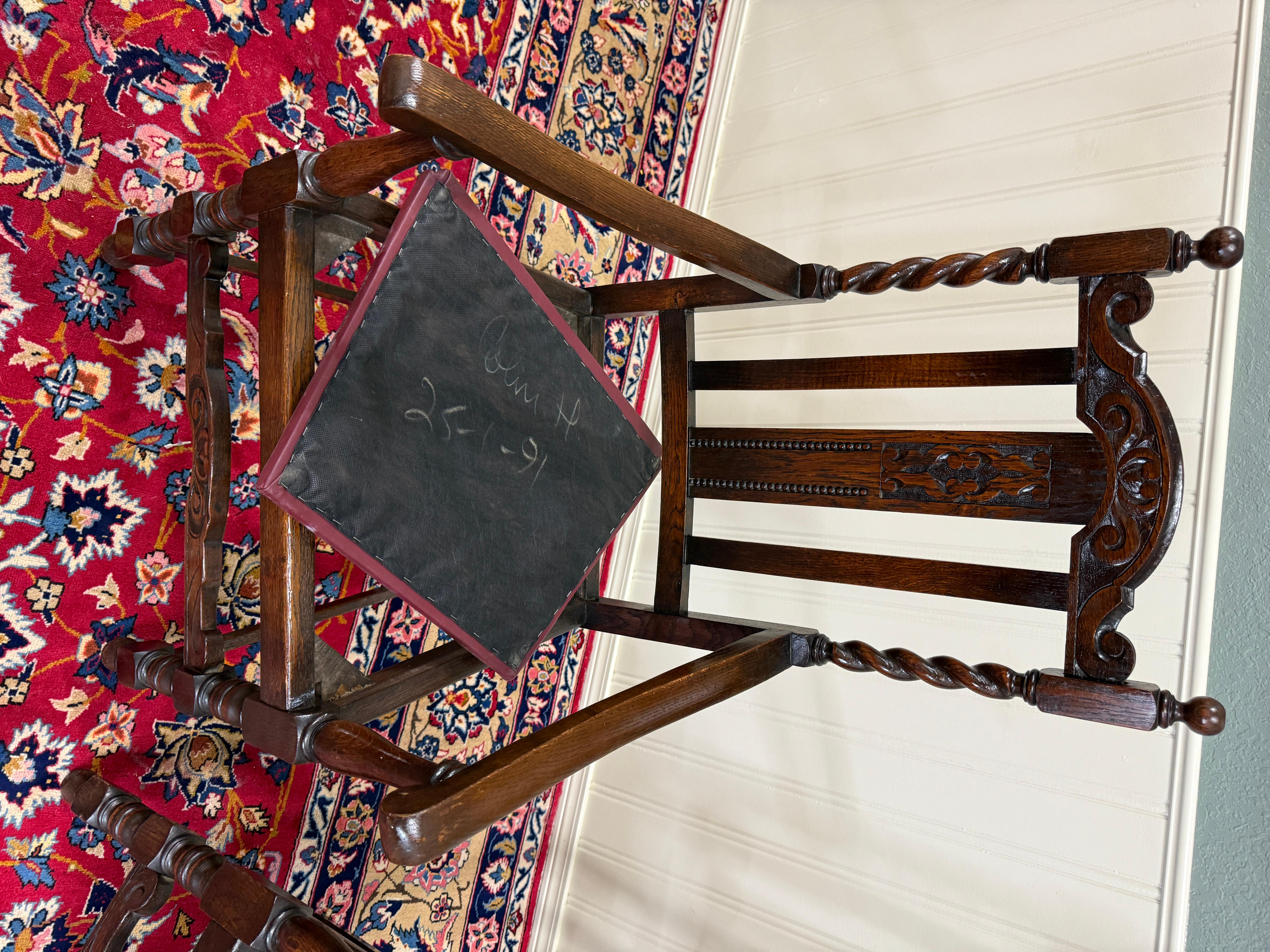 Sedie da pranzo inglesi antiche (6) in pelle borgogna Barley Twist Oak c. 1930 in vendita 11