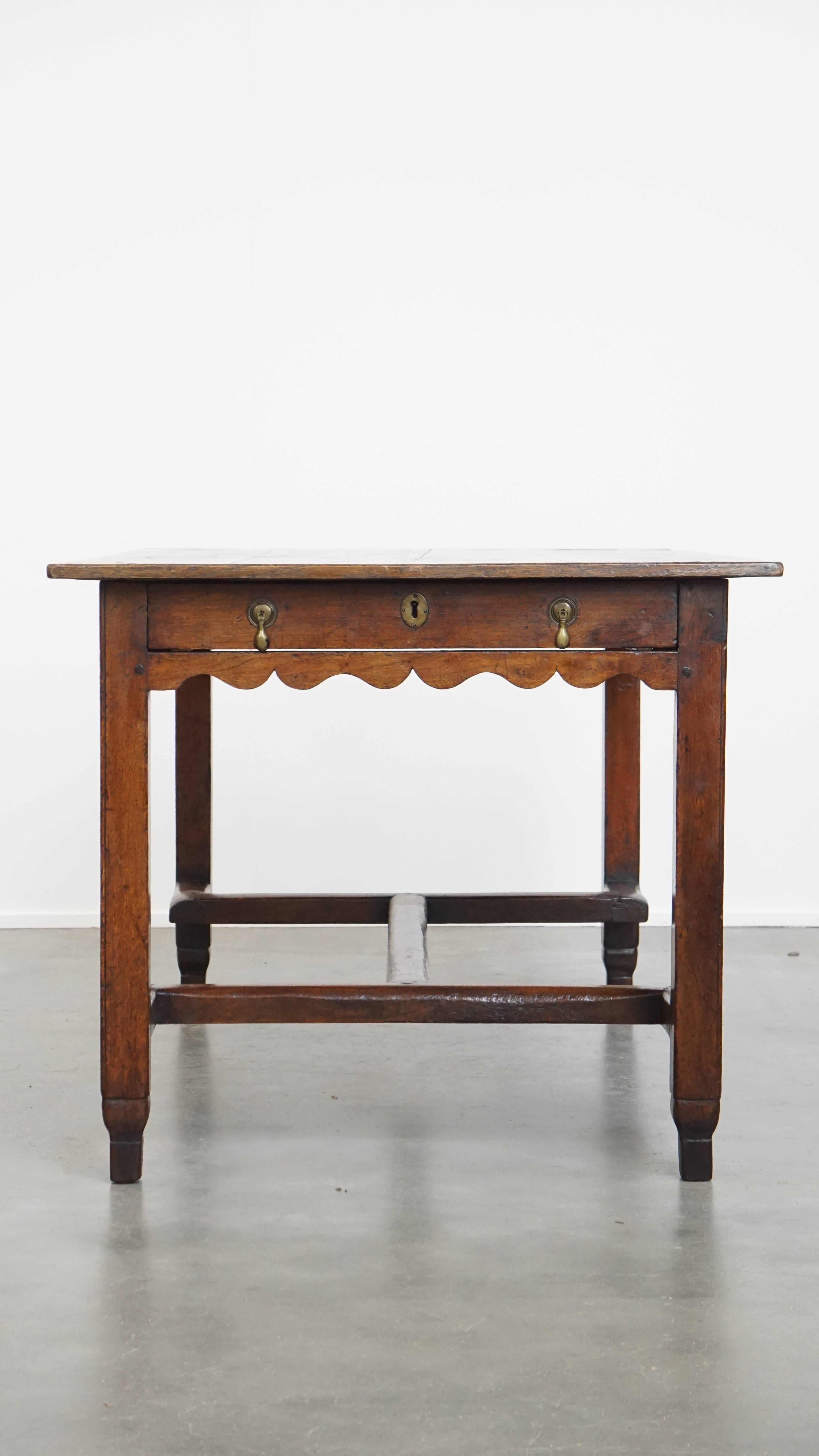 Hand-Crafted Antique English Dining Table / Desk / Writing Table in Oak ca. 1700 For Sale