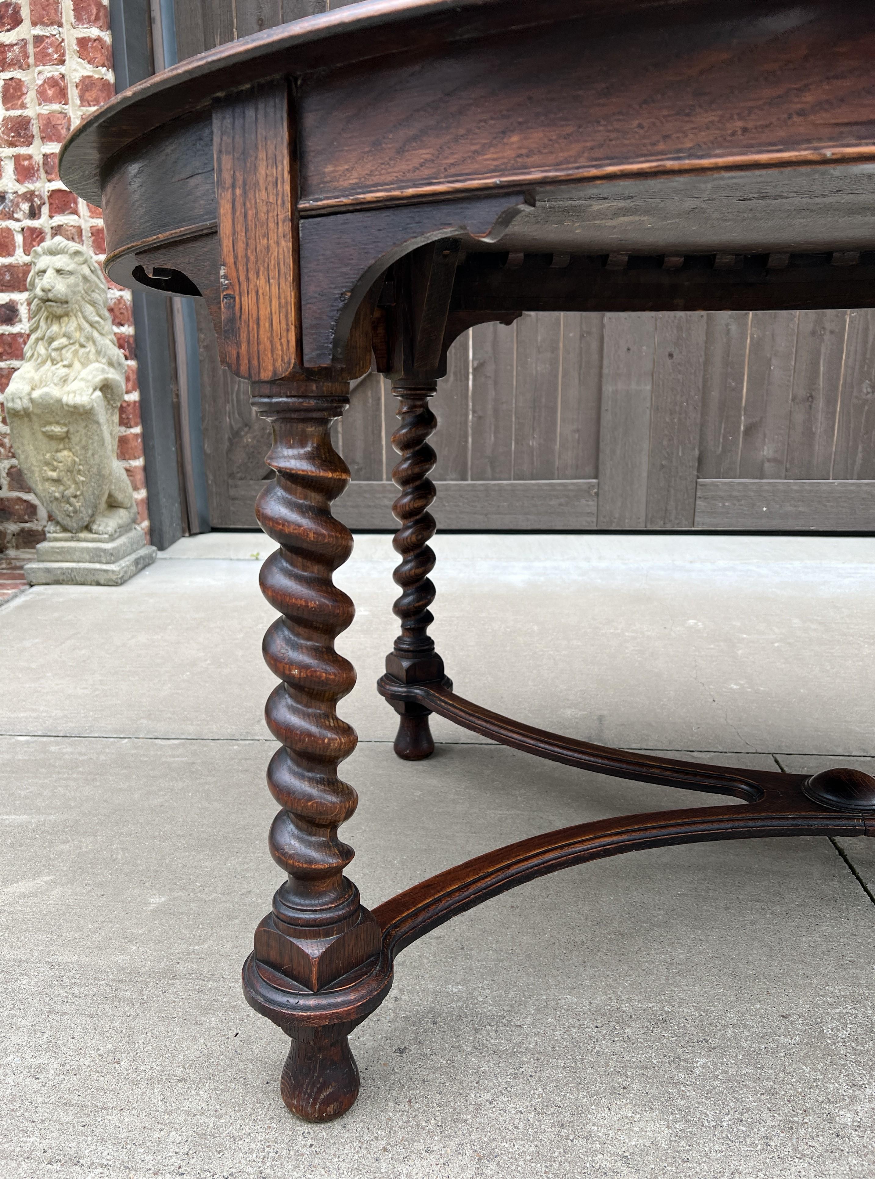 Antique English Dining Table Oval Breakfast Card Game Table Oak Barley Twist In Good Condition In Tyler, TX